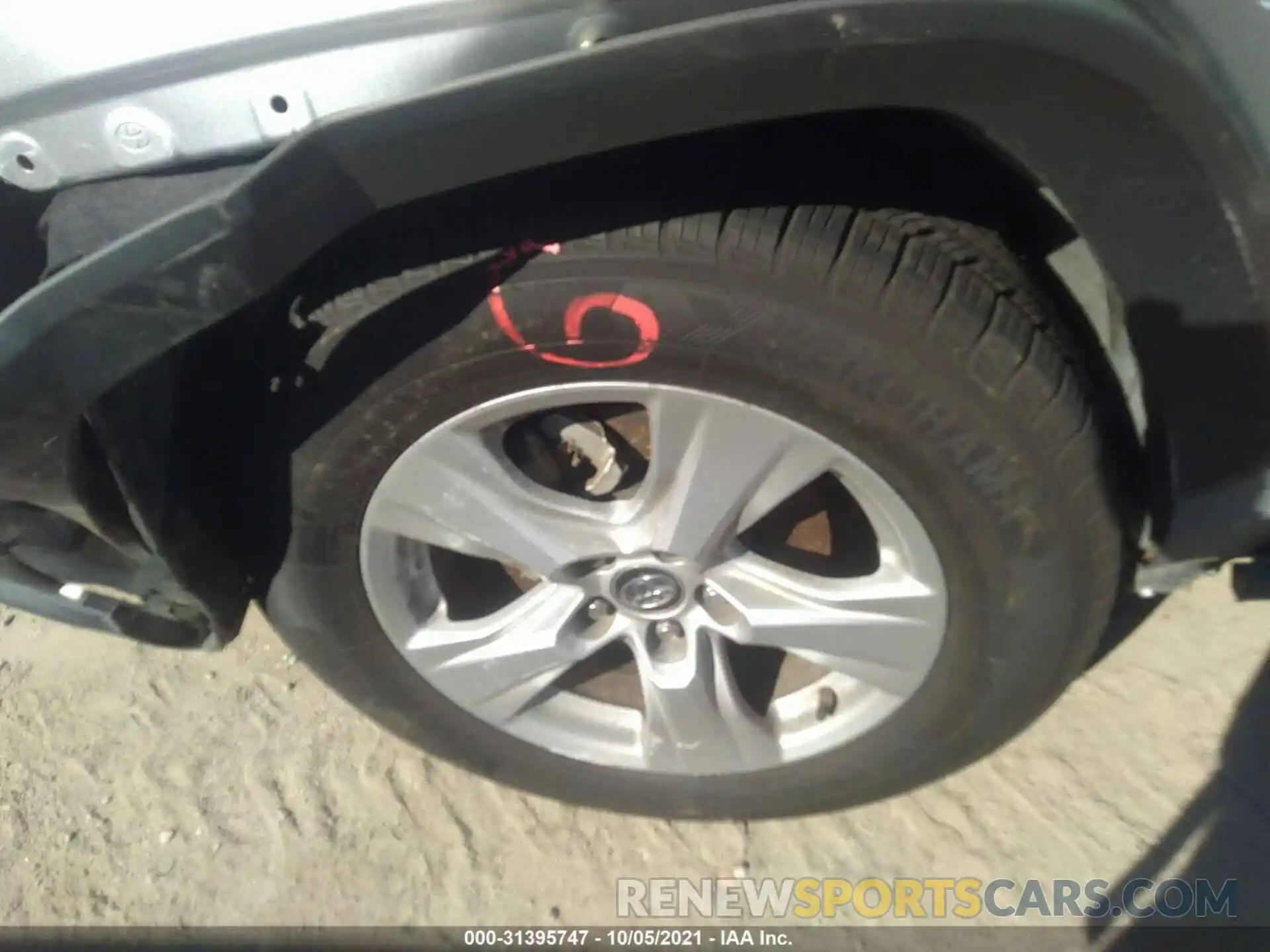 12 Фотография поврежденного автомобиля 2T3W1RFV8KC013710 TOYOTA RAV4 2019