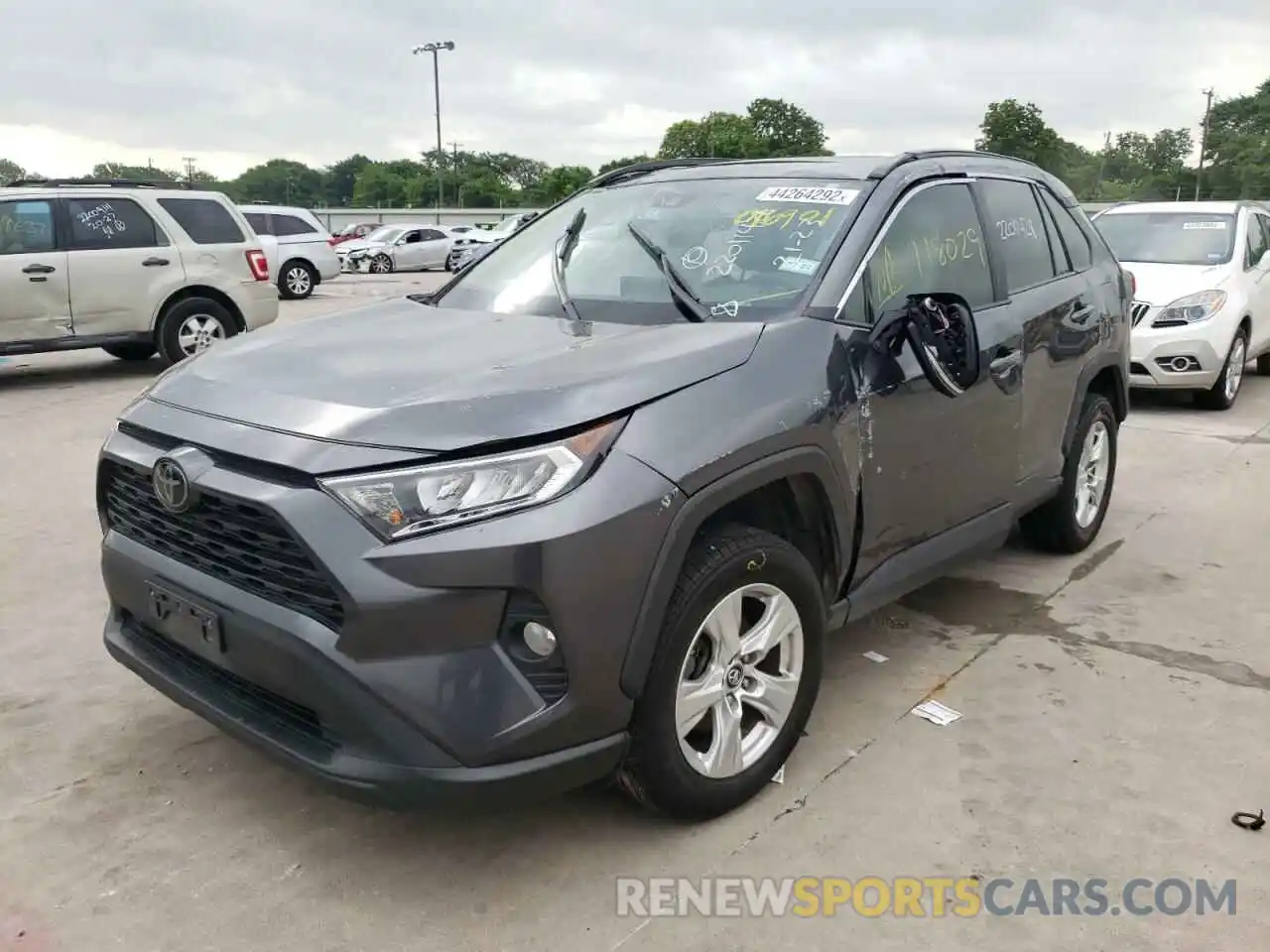 2 Photograph of a damaged car 2T3W1RFV8KC016901 TOYOTA RAV4 2019