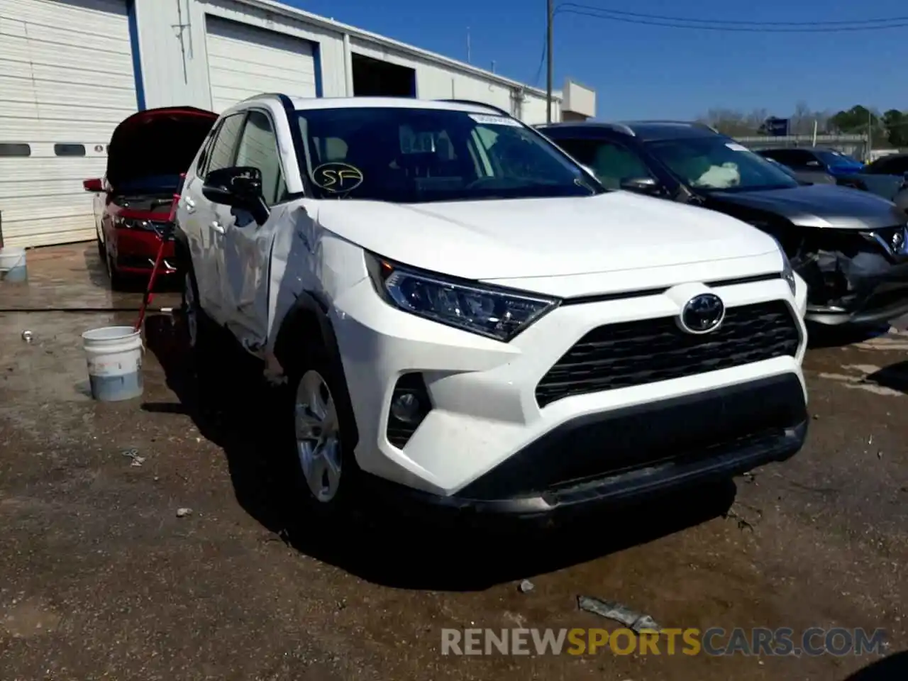 1 Photograph of a damaged car 2T3W1RFV8KC017109 TOYOTA RAV4 2019