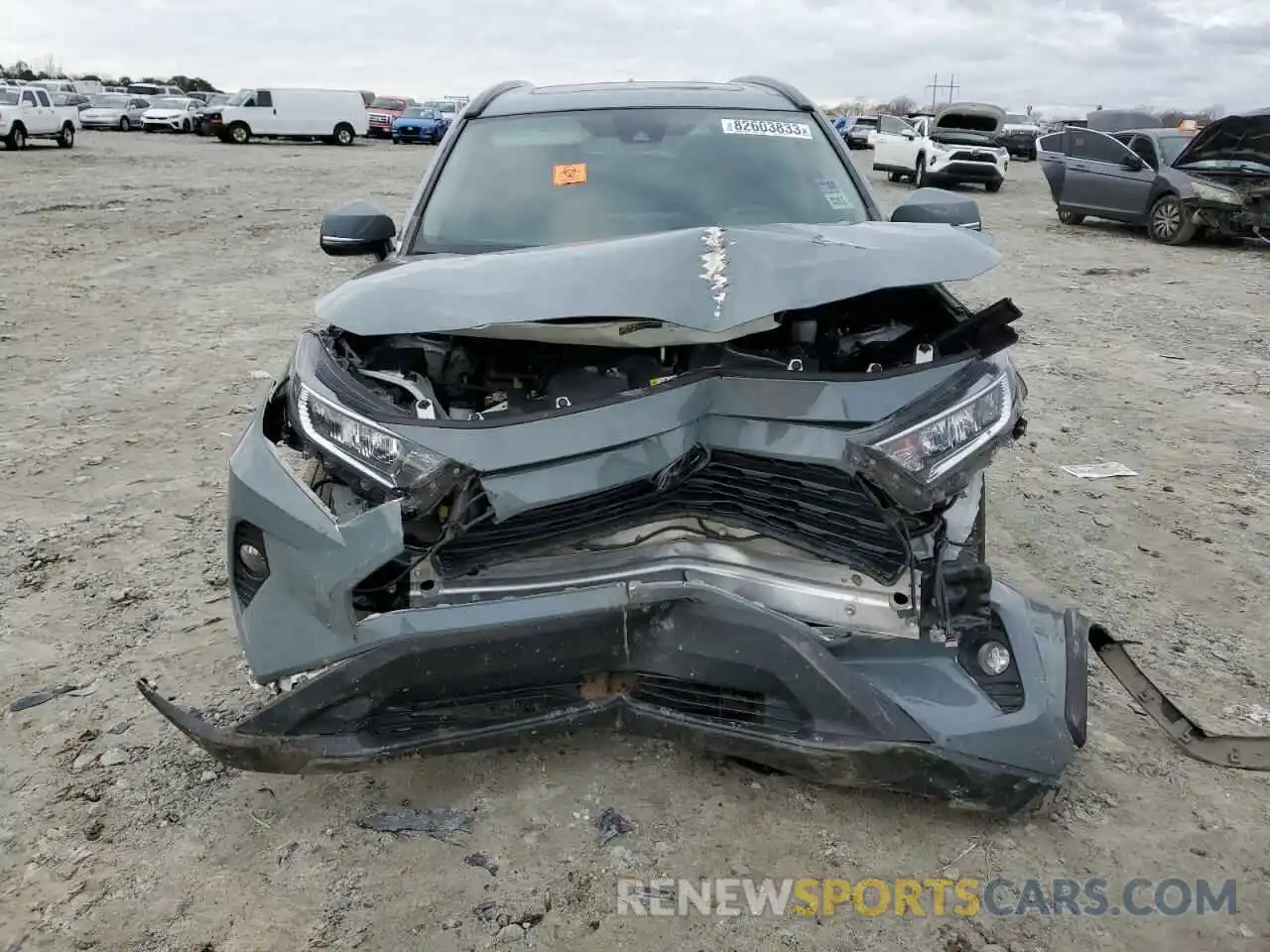 5 Photograph of a damaged car 2T3W1RFV8KC017238 TOYOTA RAV4 2019