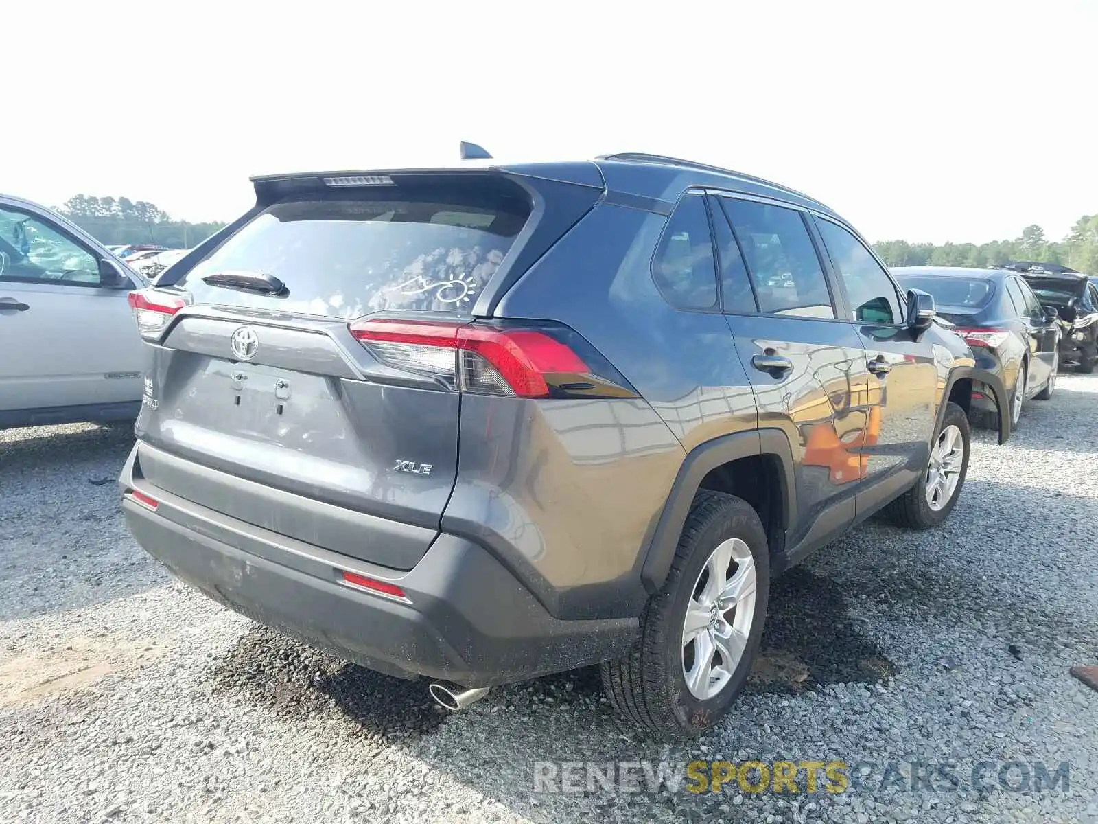 4 Photograph of a damaged car 2T3W1RFV8KC023315 TOYOTA RAV4 2019