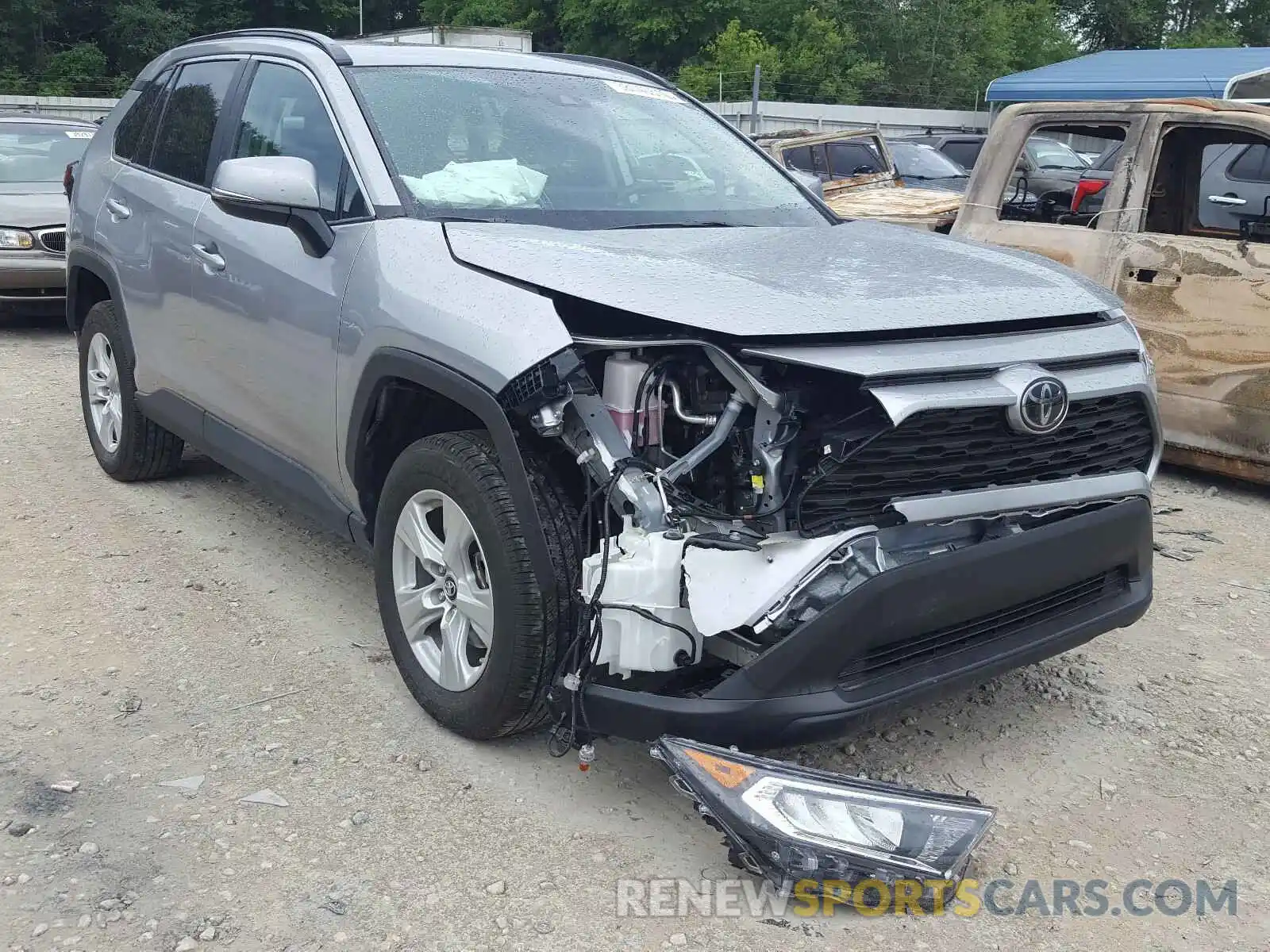 1 Photograph of a damaged car 2T3W1RFV8KC025582 TOYOTA RAV4 2019