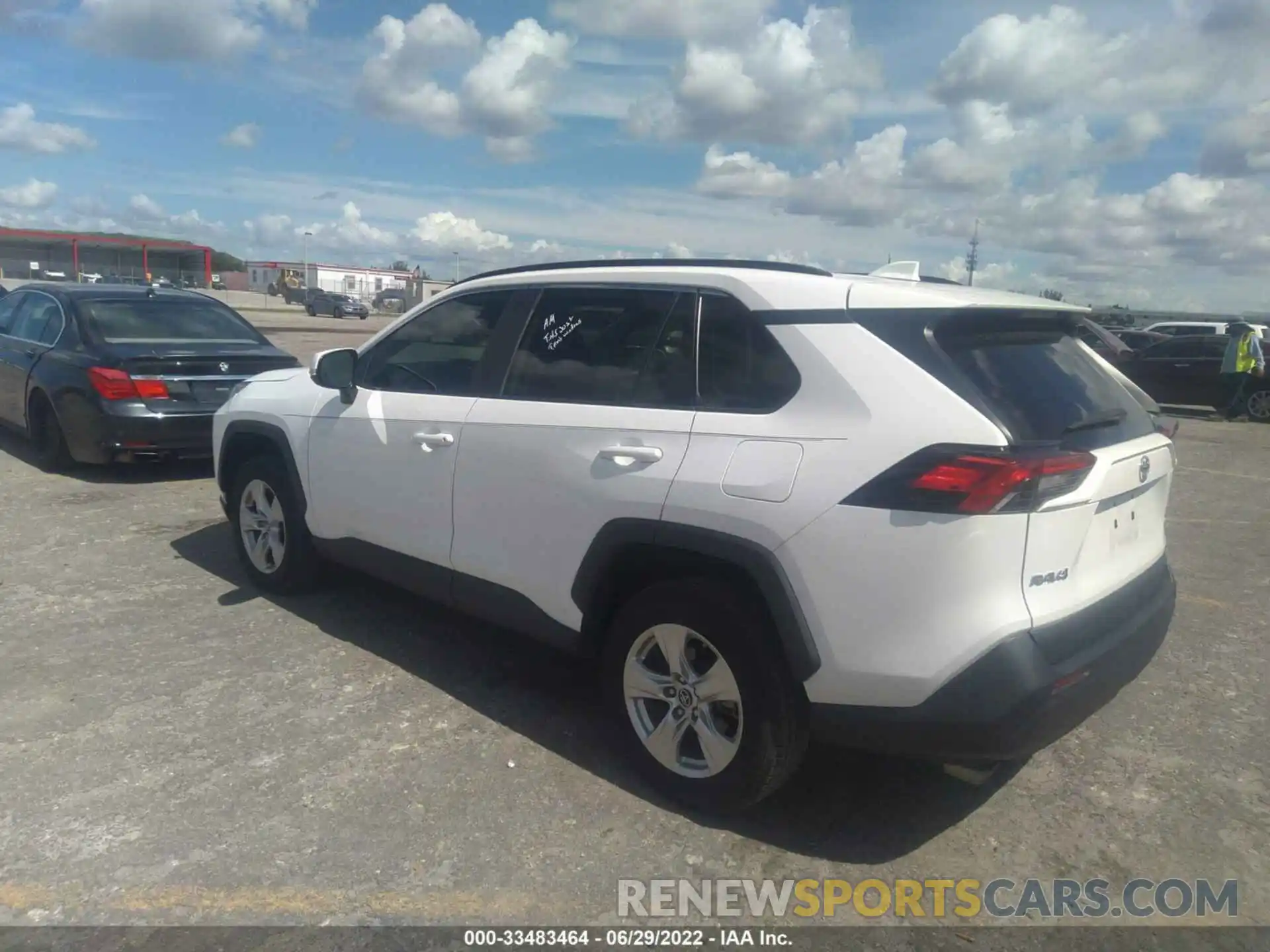 3 Photograph of a damaged car 2T3W1RFV8KC026148 TOYOTA RAV4 2019