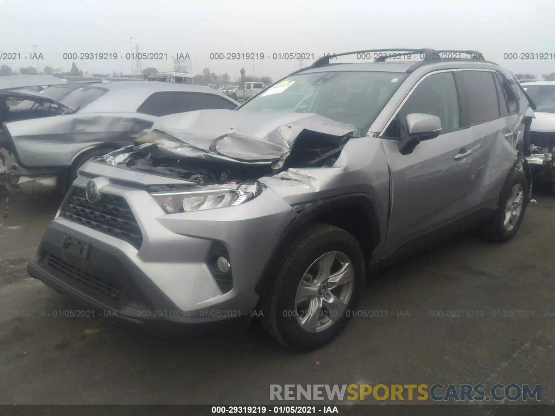 2 Фотография поврежденного автомобиля 2T3W1RFV8KC029082 TOYOTA RAV4 2019