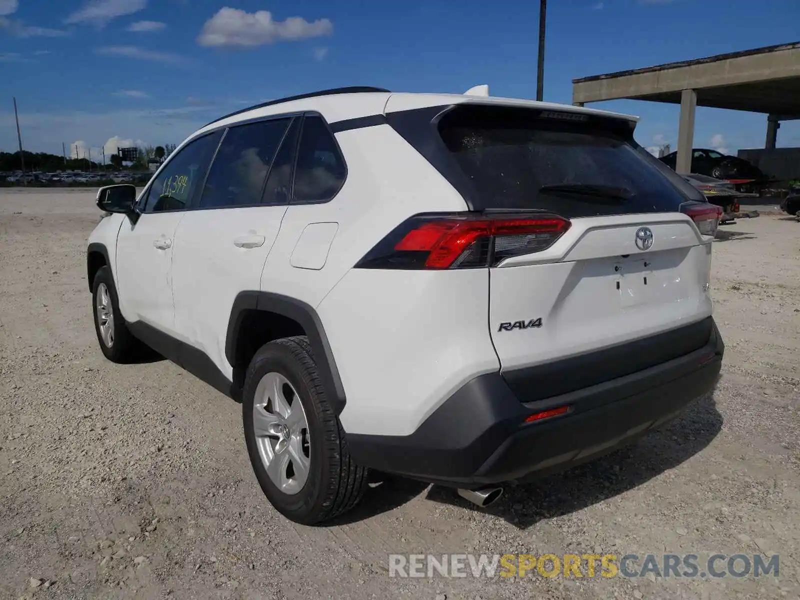 3 Photograph of a damaged car 2T3W1RFV8KC031639 TOYOTA RAV4 2019