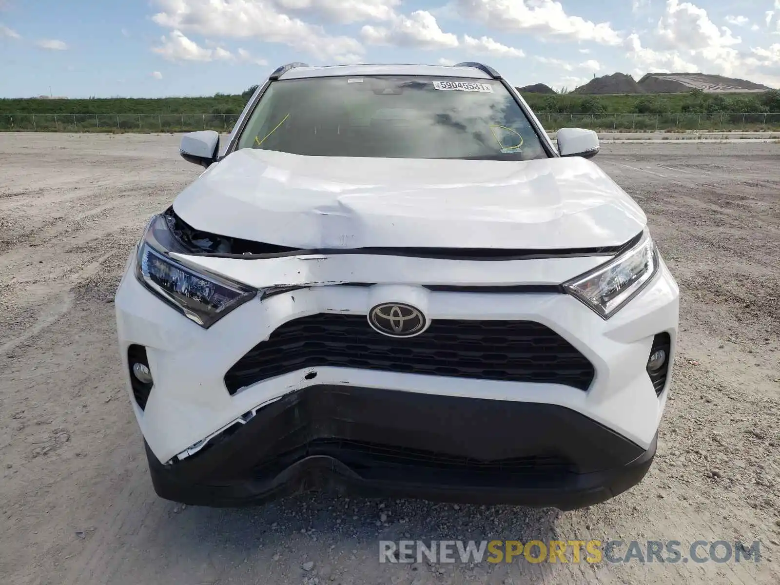 9 Photograph of a damaged car 2T3W1RFV8KC031639 TOYOTA RAV4 2019