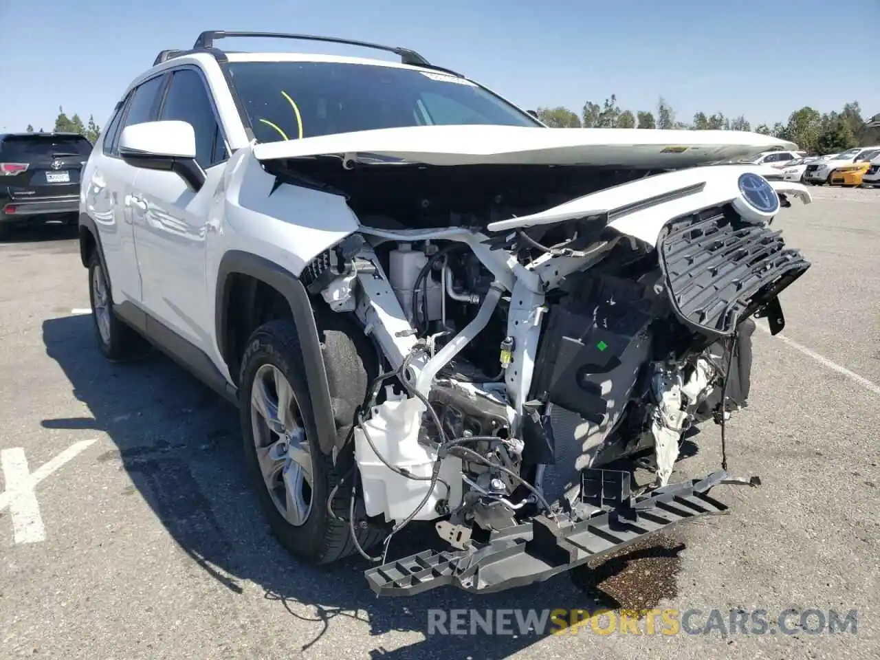 1 Photograph of a damaged car 2T3W1RFV8KC033259 TOYOTA RAV4 2019