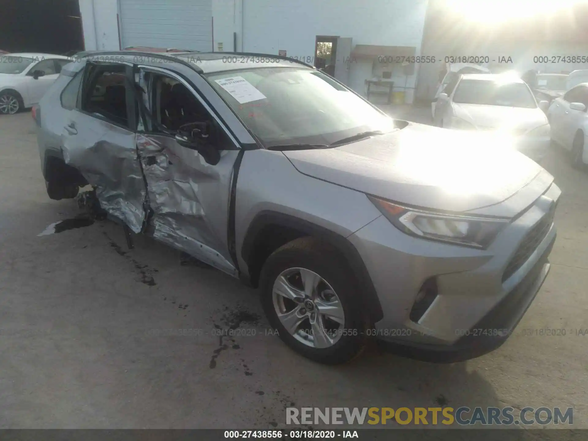 1 Photograph of a damaged car 2T3W1RFV8KW002074 TOYOTA RAV4 2019