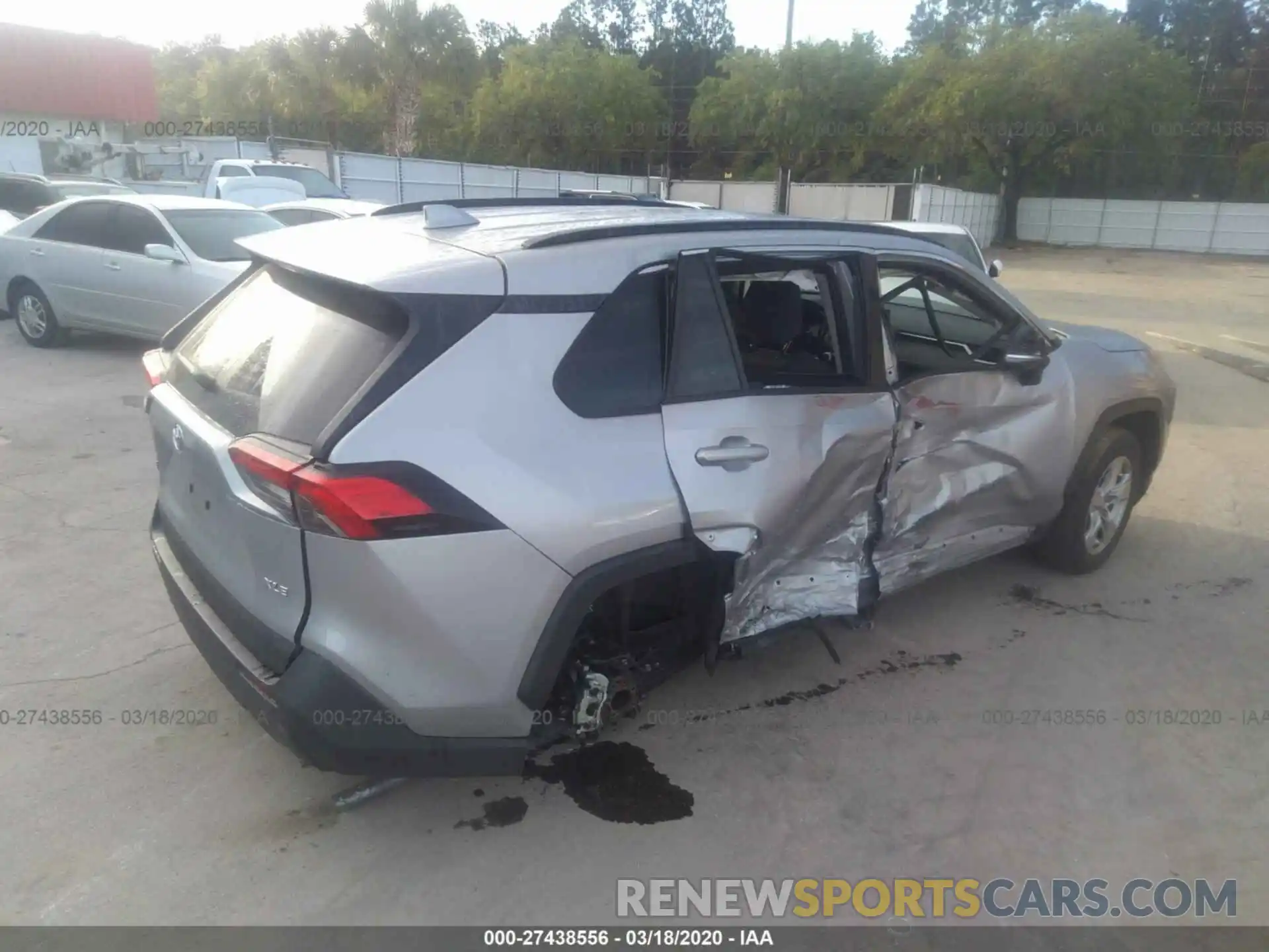 6 Photograph of a damaged car 2T3W1RFV8KW002074 TOYOTA RAV4 2019