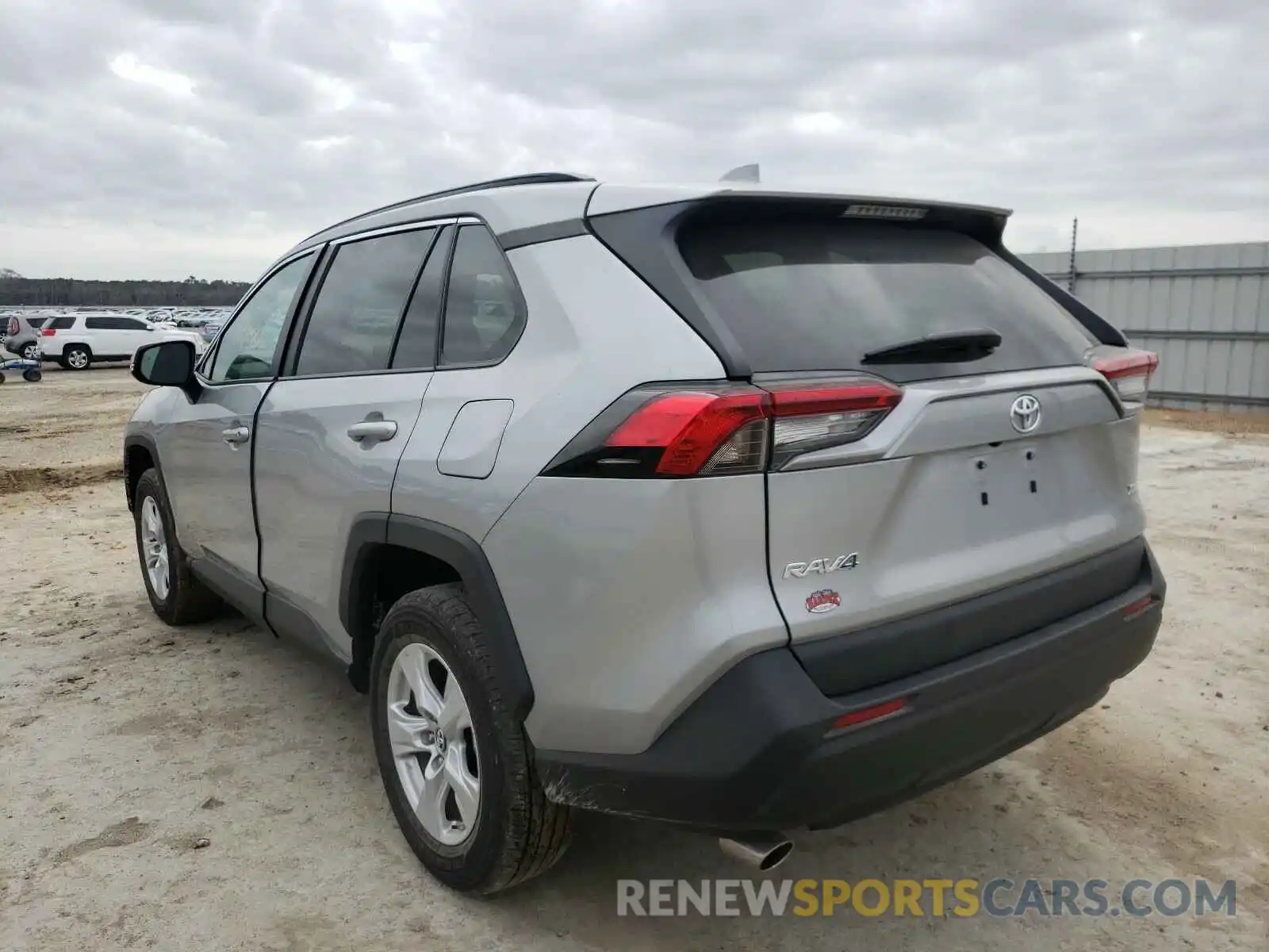 3 Photograph of a damaged car 2T3W1RFV8KW003936 TOYOTA RAV4 2019