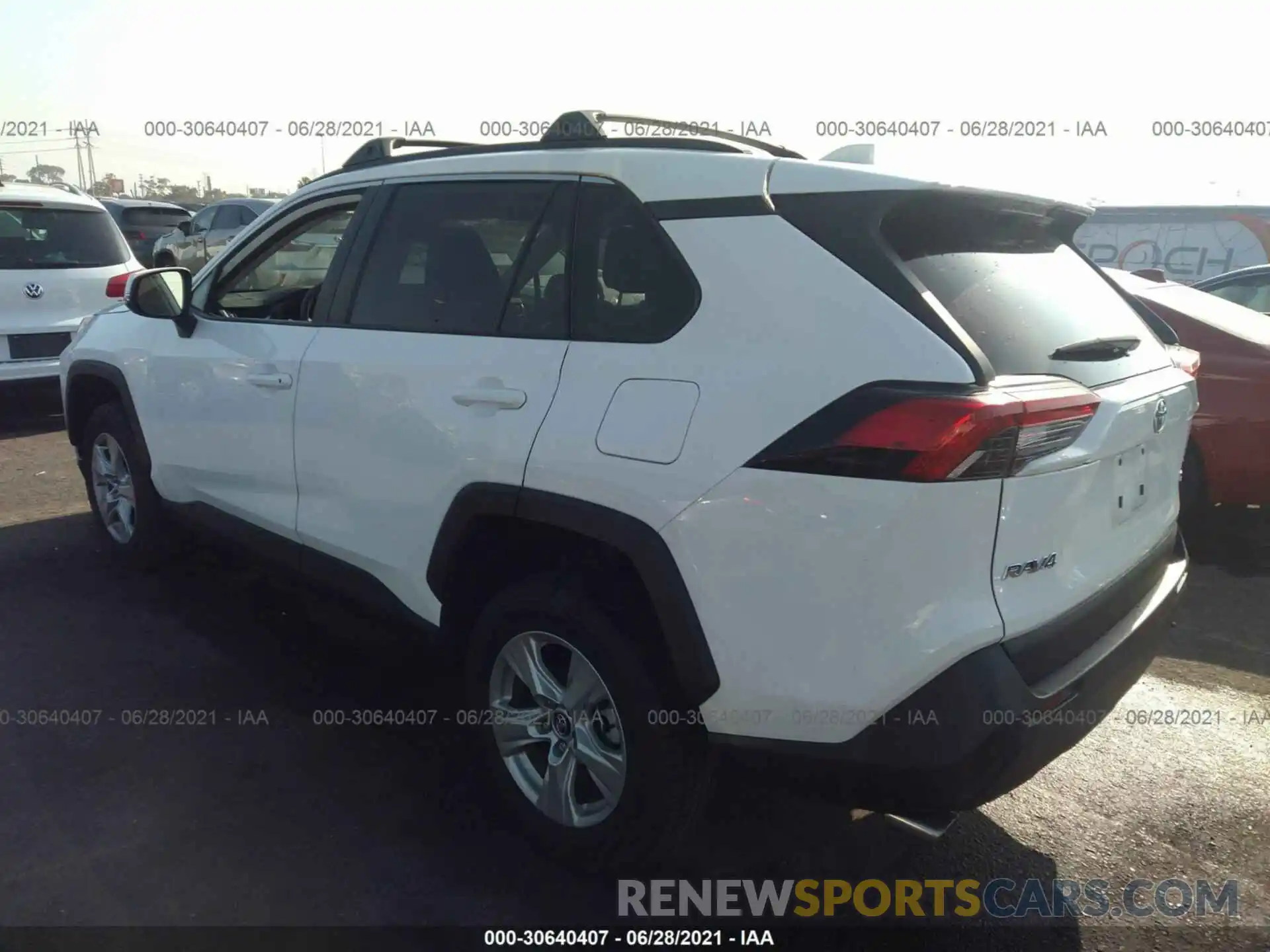 3 Photograph of a damaged car 2T3W1RFV8KW004147 TOYOTA RAV4 2019