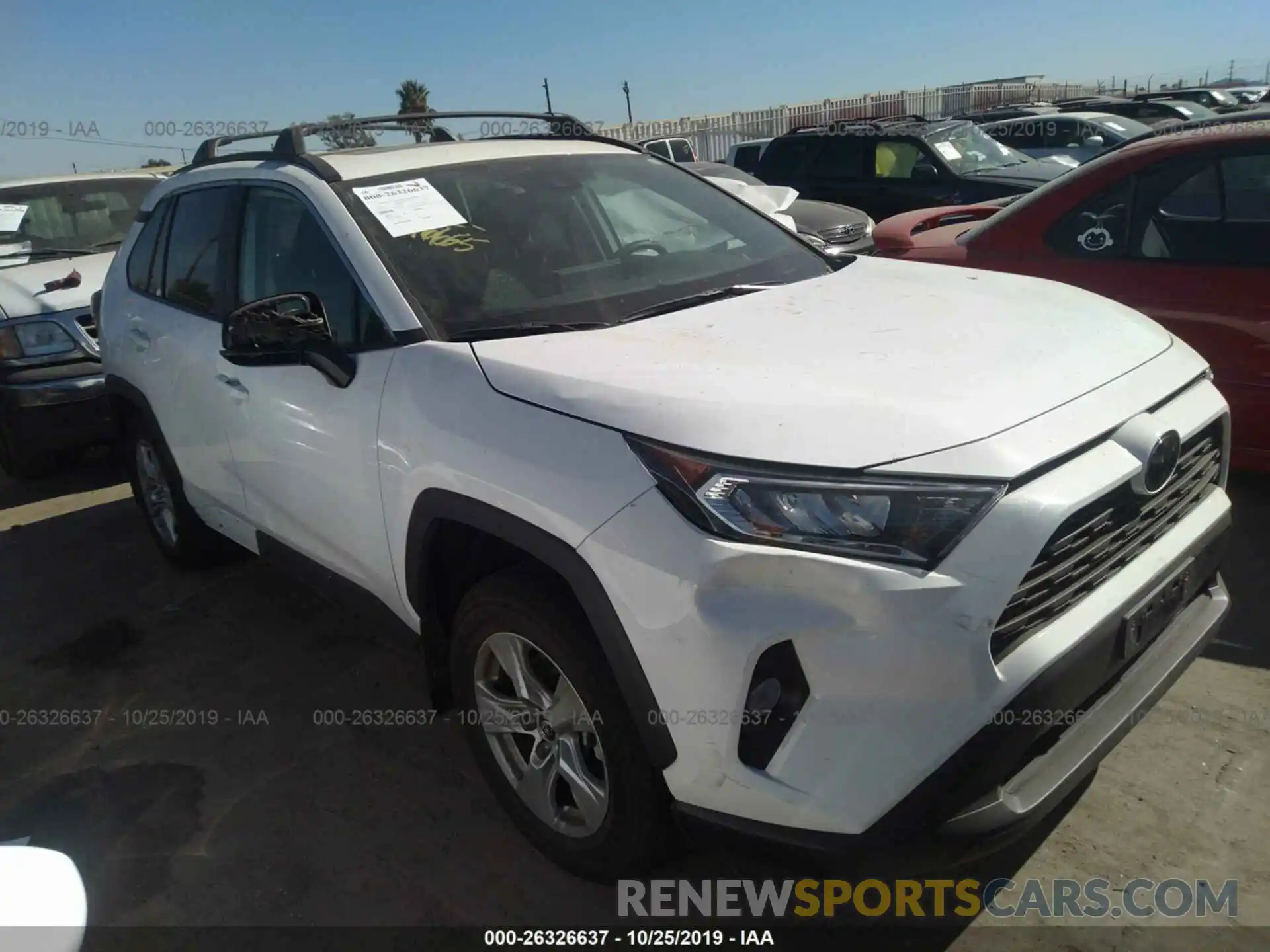 1 Photograph of a damaged car 2T3W1RFV8KW006738 TOYOTA RAV4 2019