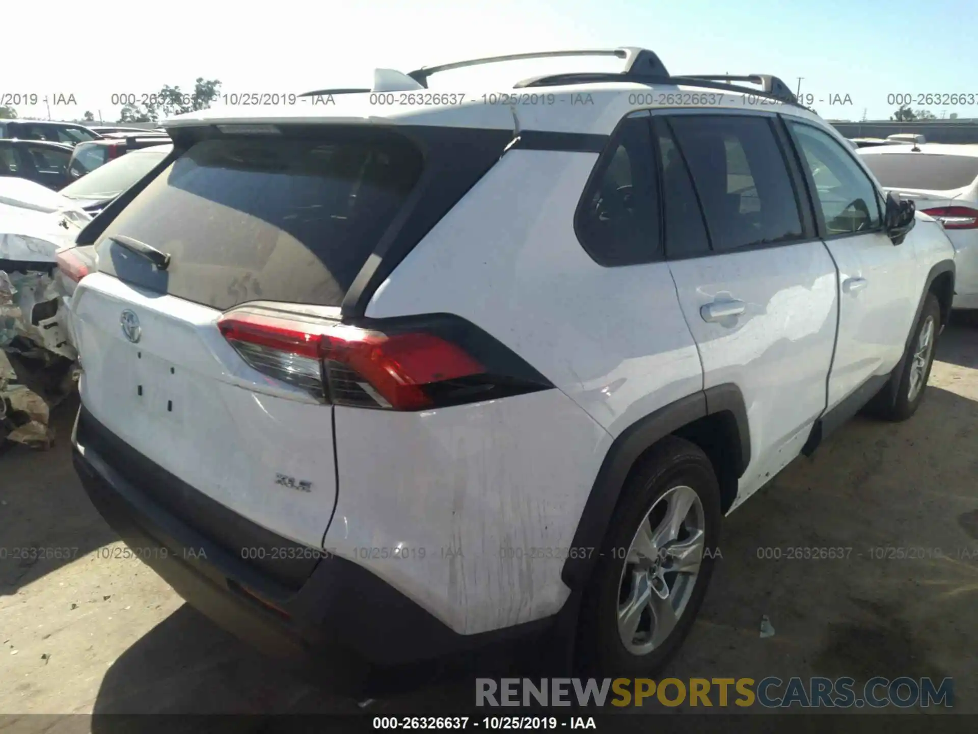 4 Photograph of a damaged car 2T3W1RFV8KW006738 TOYOTA RAV4 2019