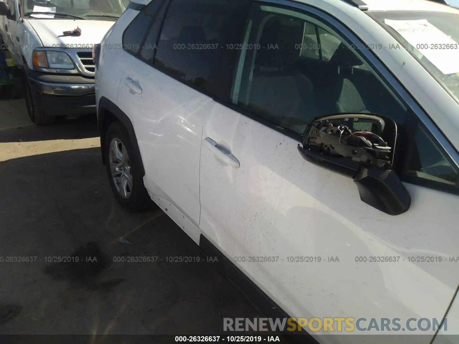 6 Photograph of a damaged car 2T3W1RFV8KW006738 TOYOTA RAV4 2019