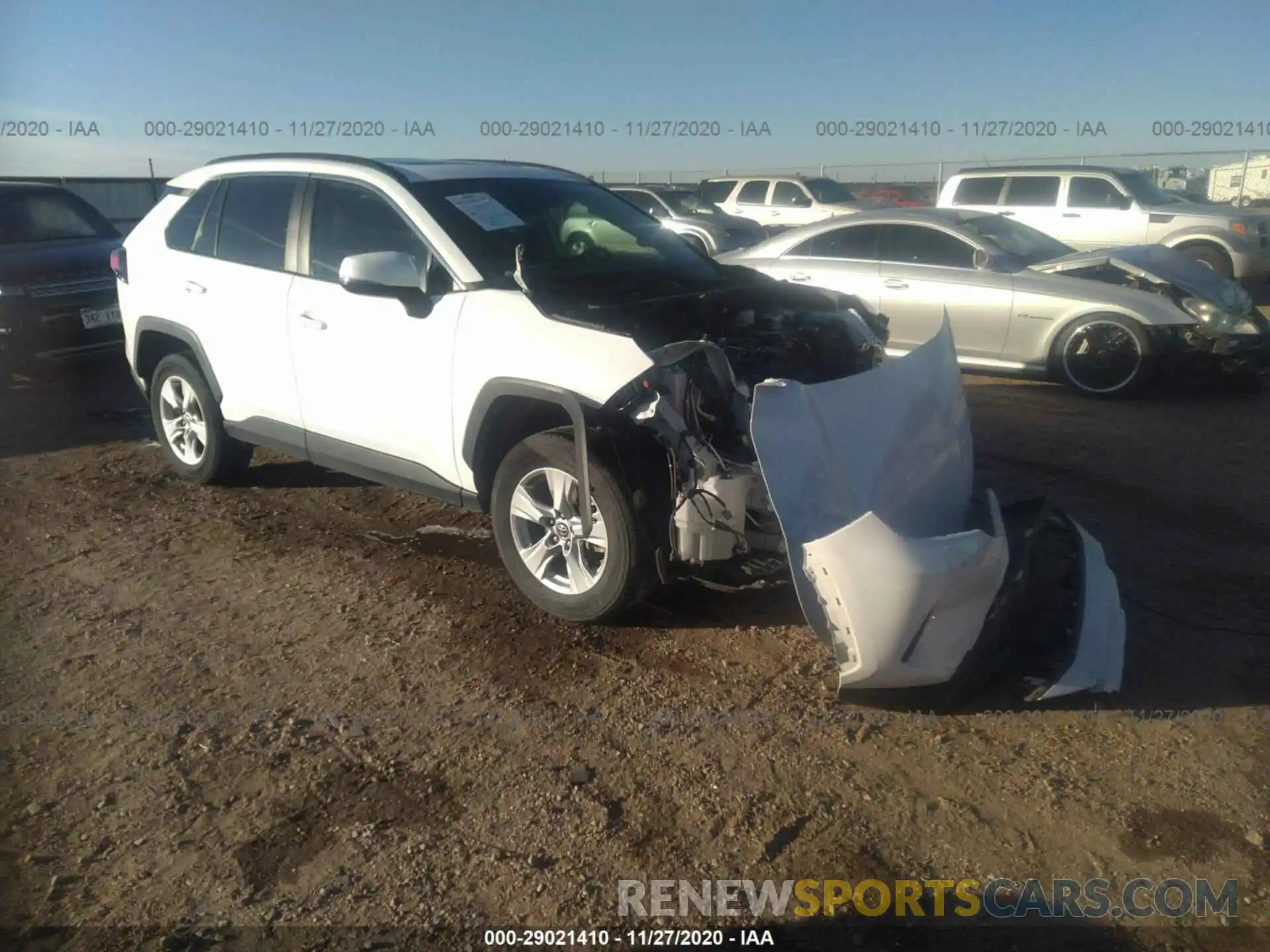 1 Photograph of a damaged car 2T3W1RFV8KW007050 TOYOTA RAV4 2019