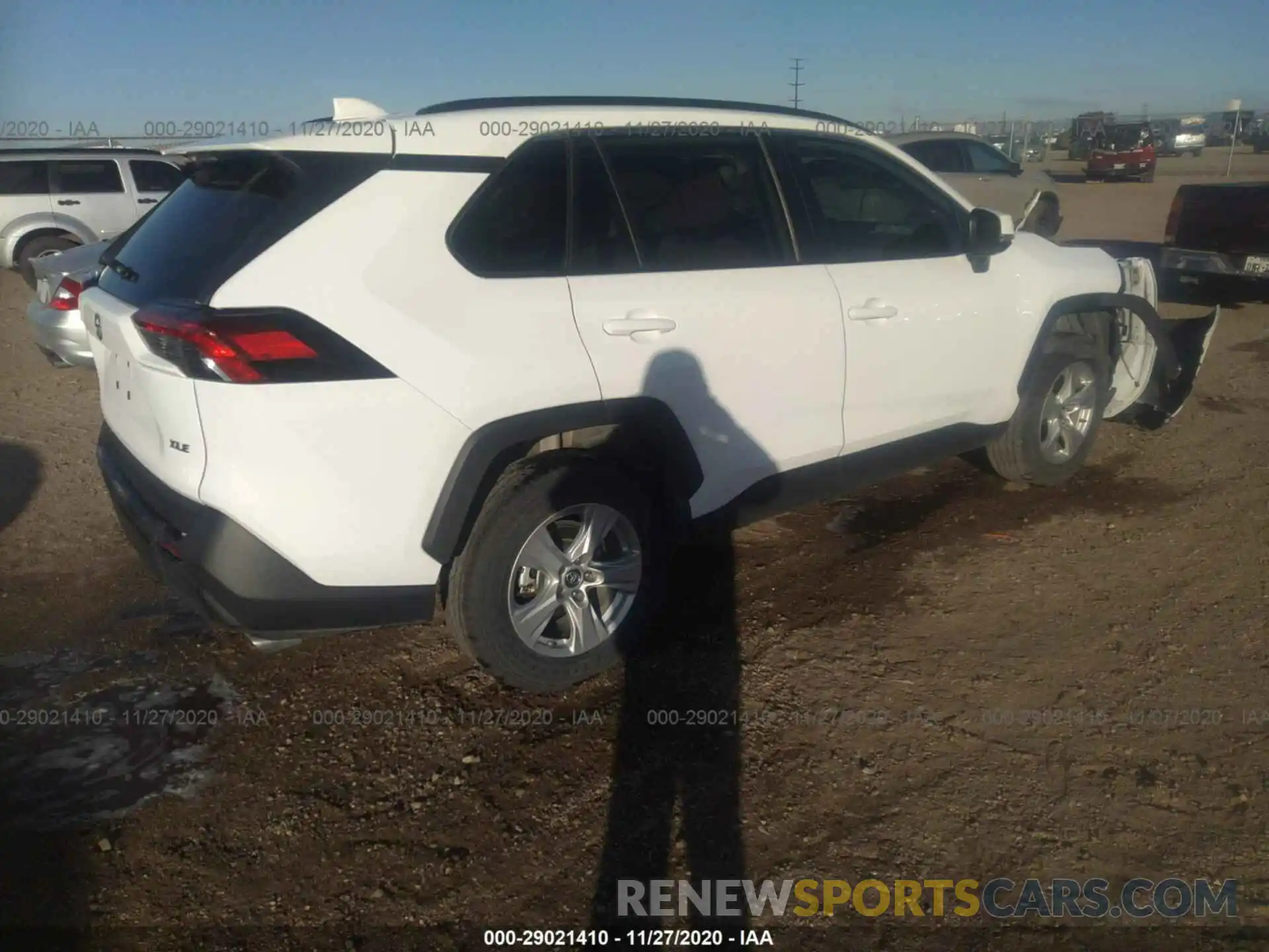 4 Photograph of a damaged car 2T3W1RFV8KW007050 TOYOTA RAV4 2019