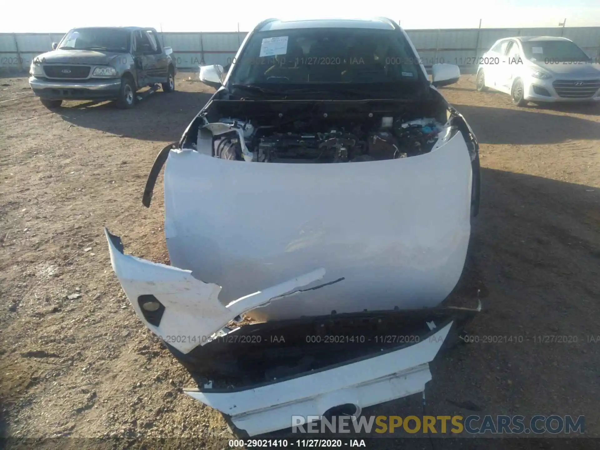 6 Photograph of a damaged car 2T3W1RFV8KW007050 TOYOTA RAV4 2019