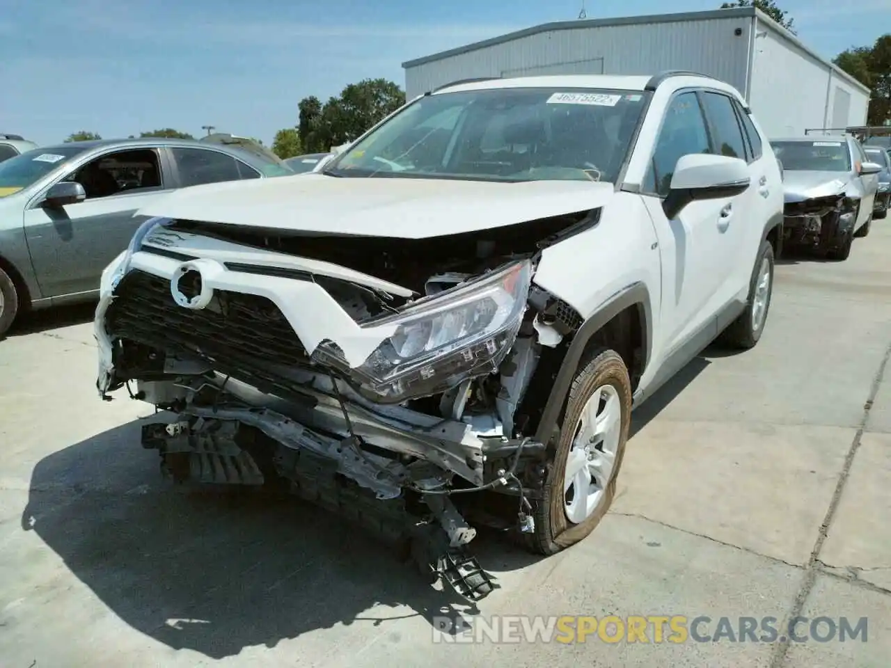 2 Photograph of a damaged car 2T3W1RFV8KW007520 TOYOTA RAV4 2019