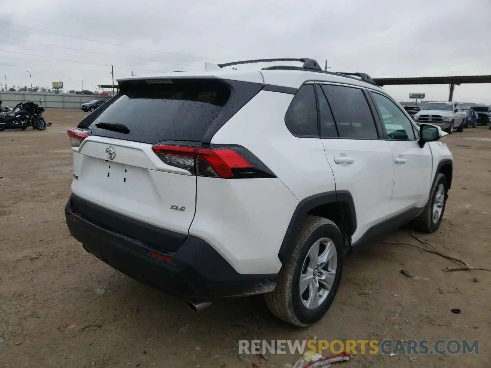 4 Photograph of a damaged car 2T3W1RFV8KW011776 TOYOTA RAV4 2019