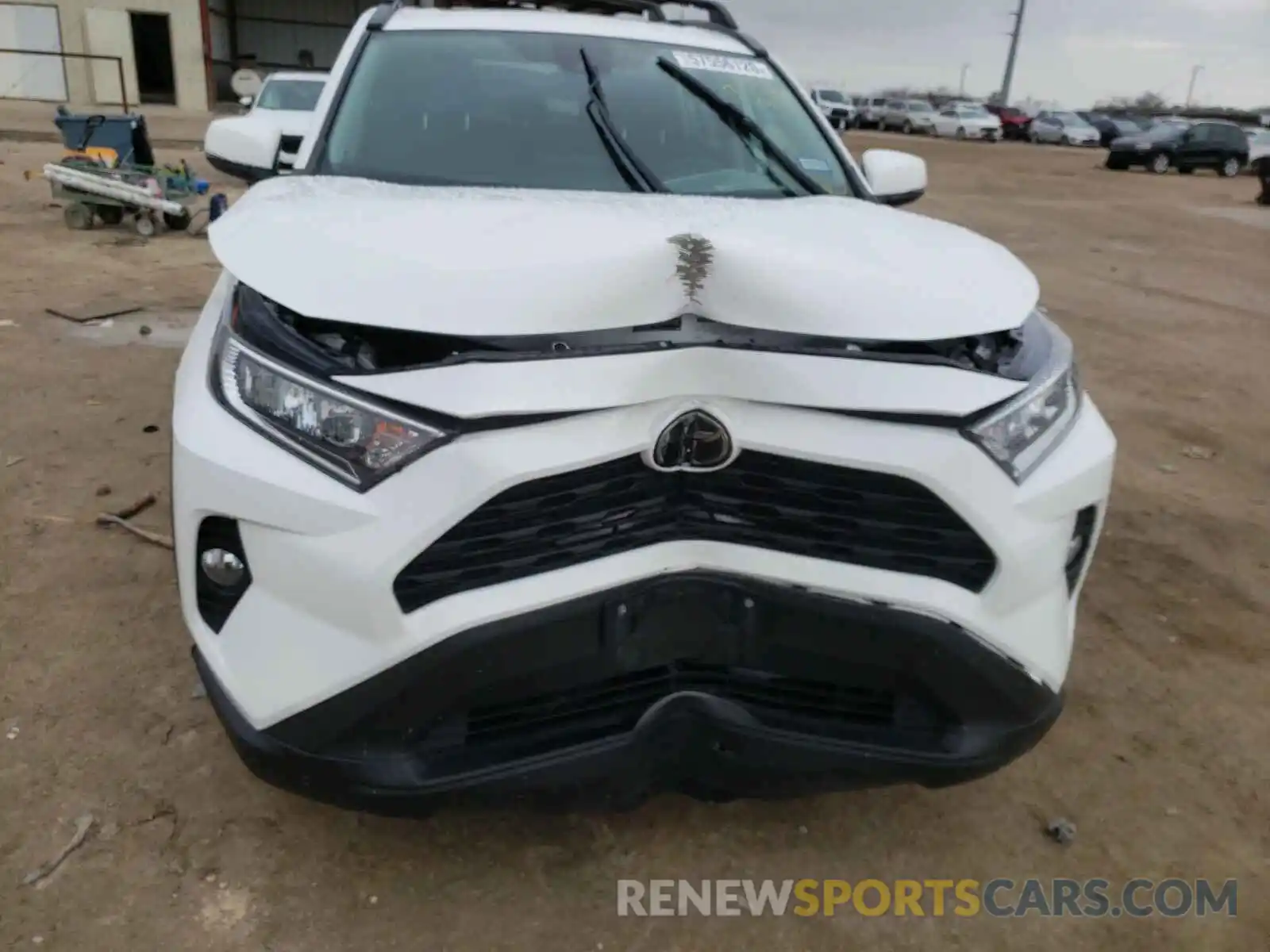 9 Photograph of a damaged car 2T3W1RFV8KW011776 TOYOTA RAV4 2019