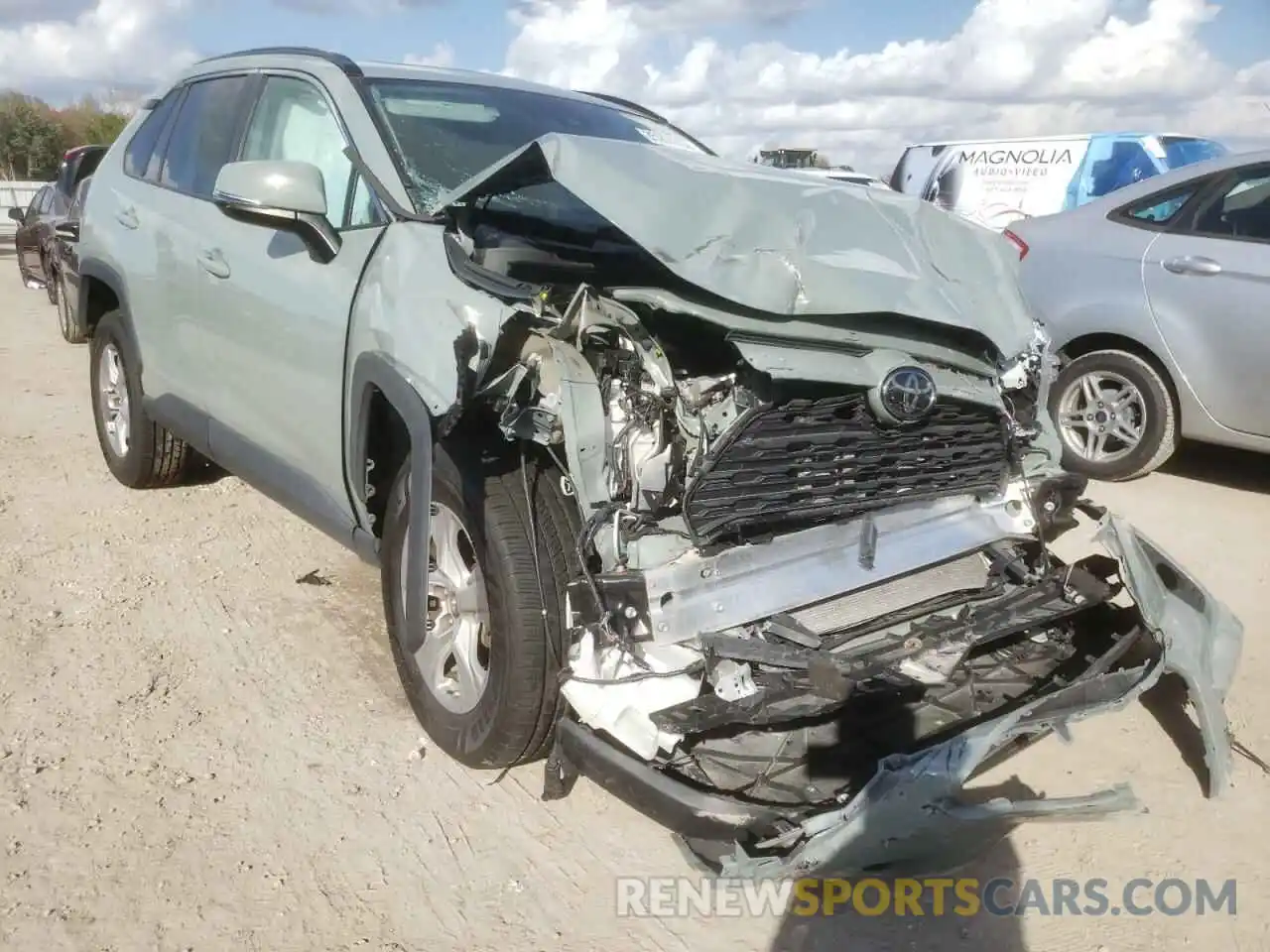 1 Photograph of a damaged car 2T3W1RFV8KW012331 TOYOTA RAV4 2019