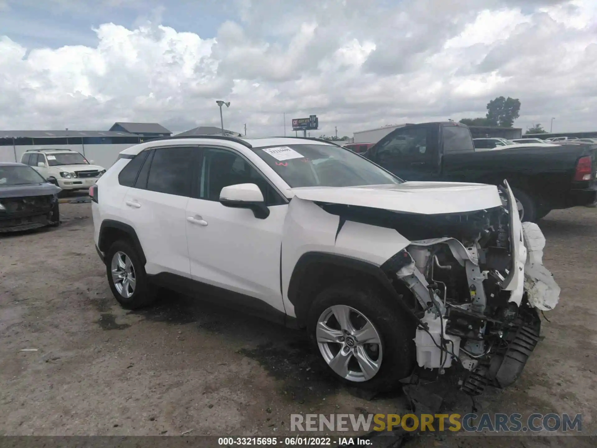 1 Фотография поврежденного автомобиля 2T3W1RFV8KW012801 TOYOTA RAV4 2019