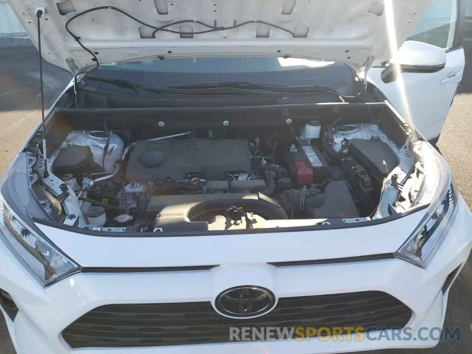 7 Photograph of a damaged car 2T3W1RFV8KW013771 TOYOTA RAV4 2019