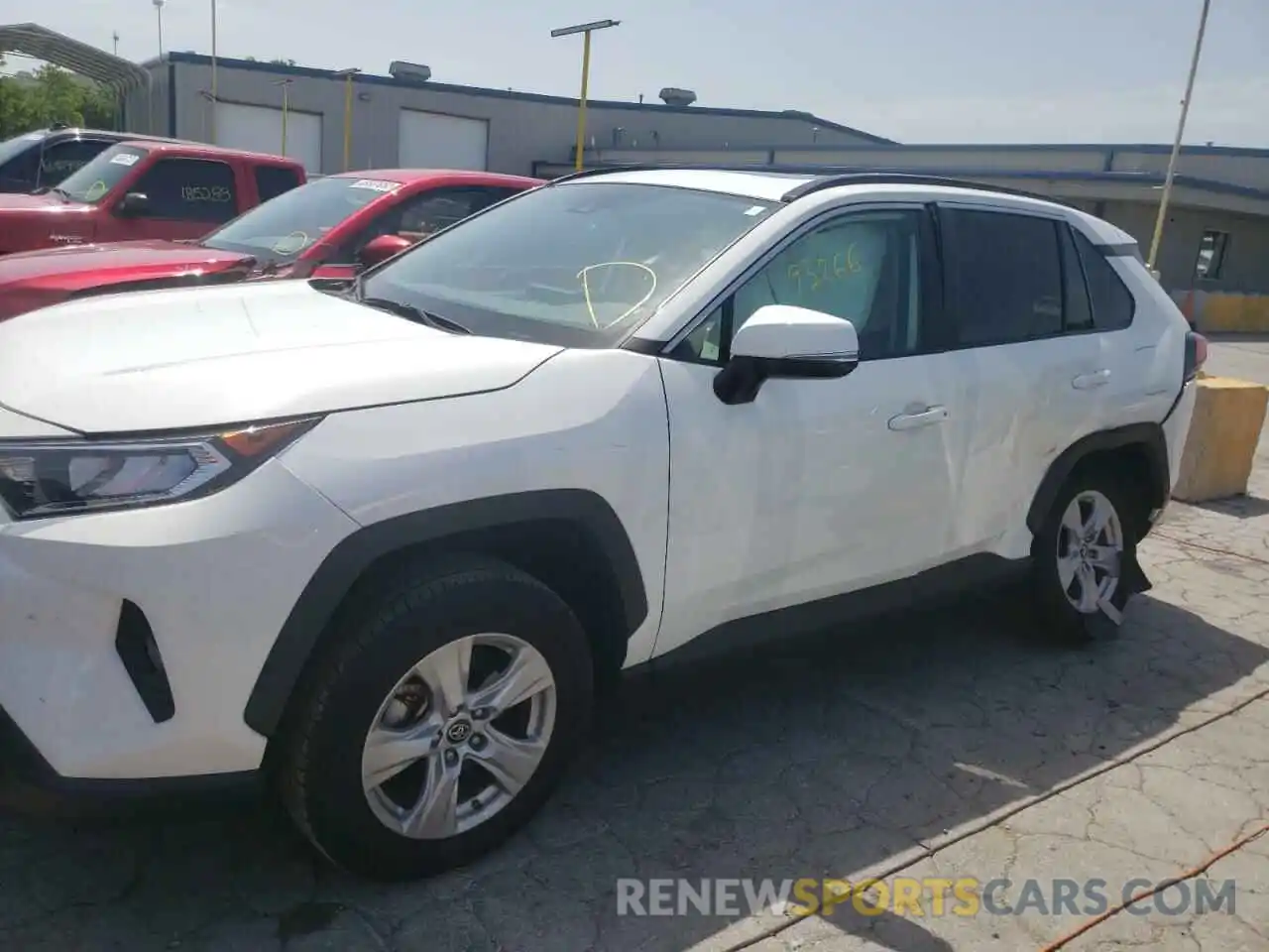 9 Photograph of a damaged car 2T3W1RFV8KW015830 TOYOTA RAV4 2019