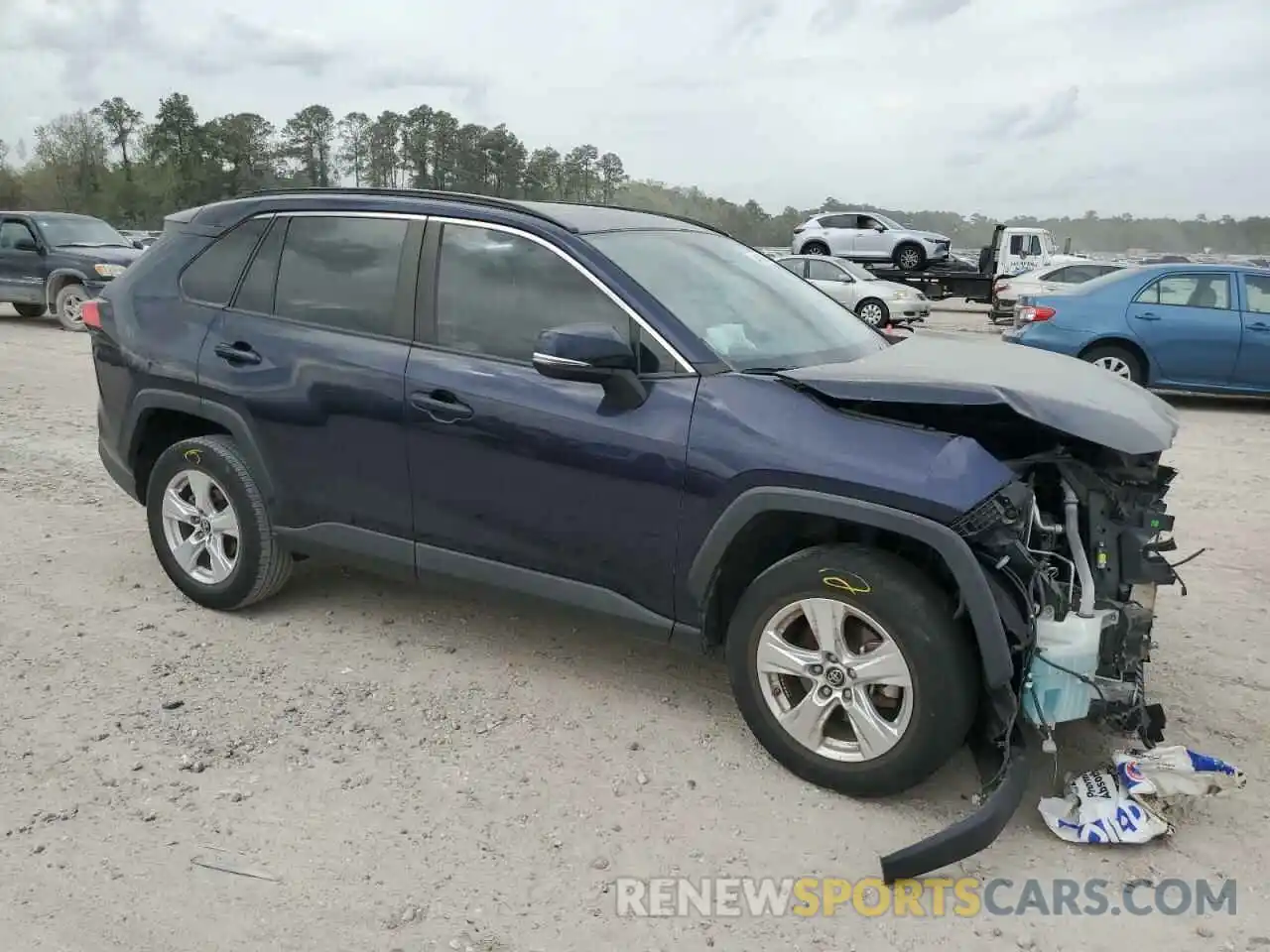 4 Photograph of a damaged car 2T3W1RFV8KW019019 TOYOTA RAV4 2019