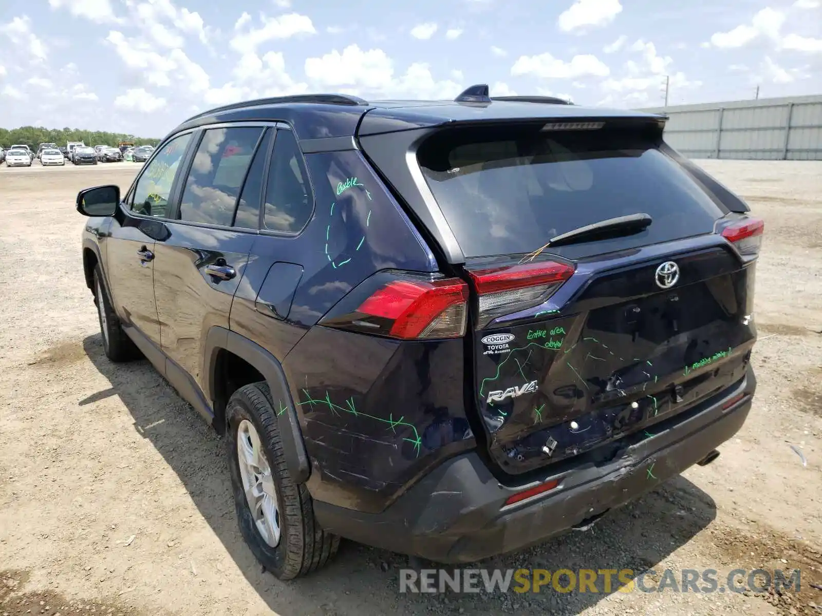 3 Фотография поврежденного автомобиля 2T3W1RFV8KW024768 TOYOTA RAV4 2019