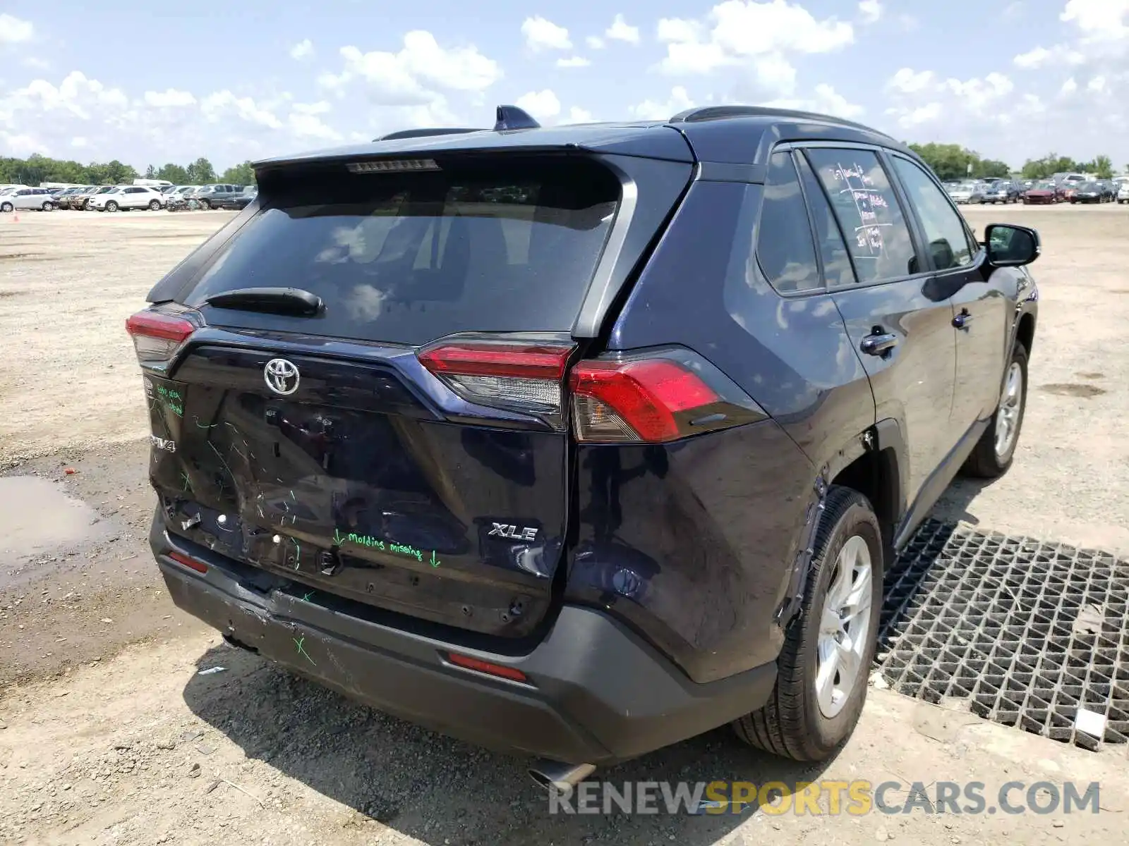 4 Photograph of a damaged car 2T3W1RFV8KW024768 TOYOTA RAV4 2019