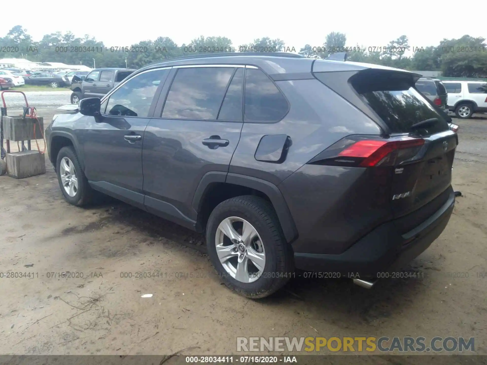 3 Photograph of a damaged car 2T3W1RFV8KW026035 TOYOTA RAV4 2019