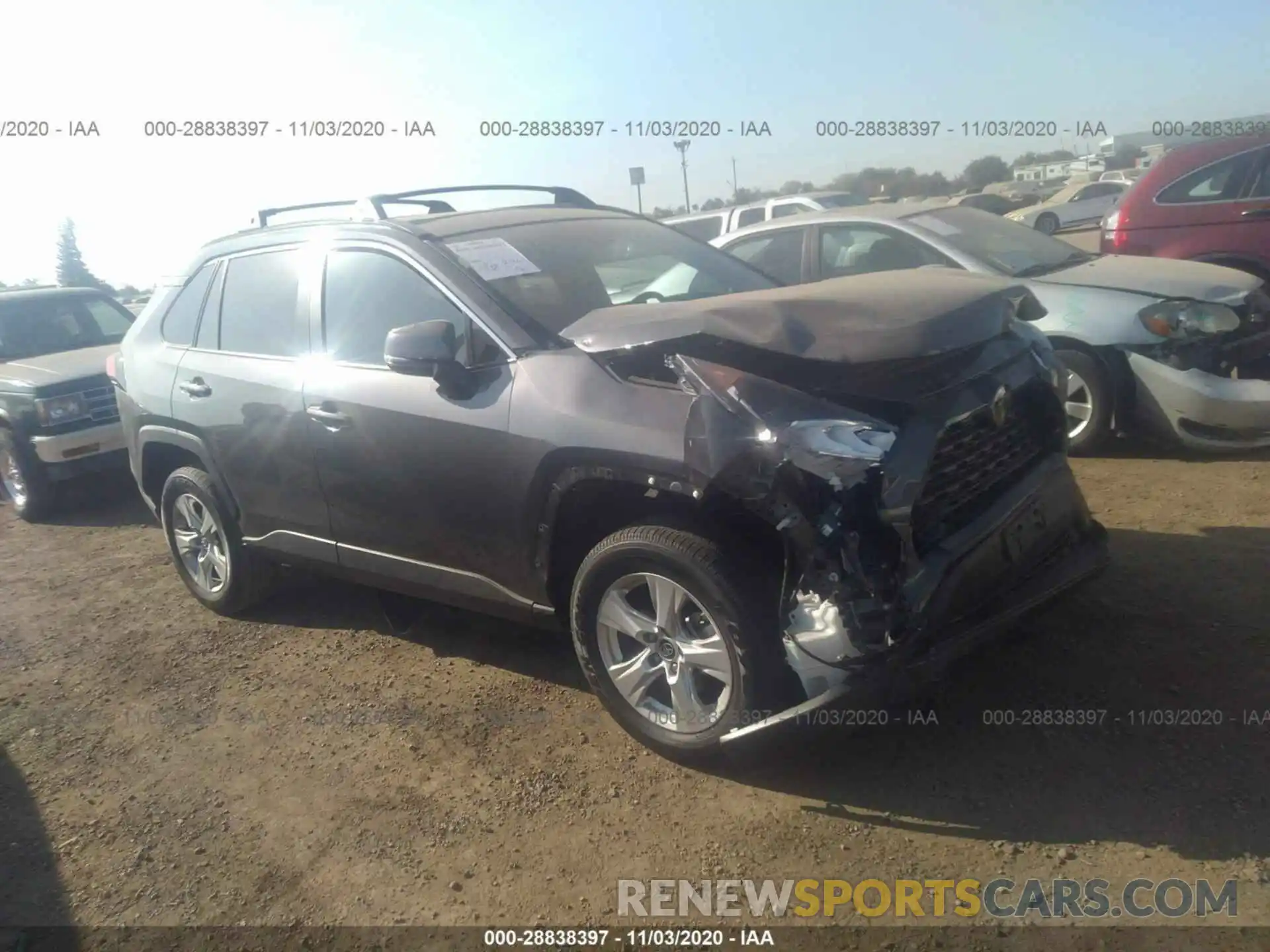 1 Photograph of a damaged car 2T3W1RFV8KW027380 TOYOTA RAV4 2019