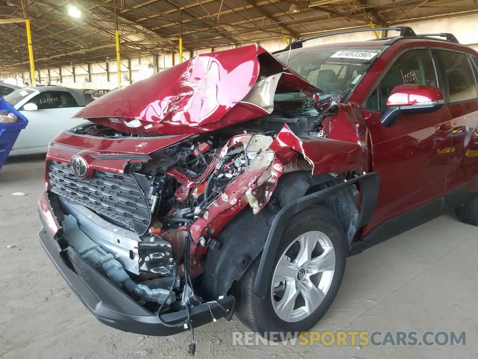 9 Photograph of a damaged car 2T3W1RFV8KW029551 TOYOTA RAV4 2019