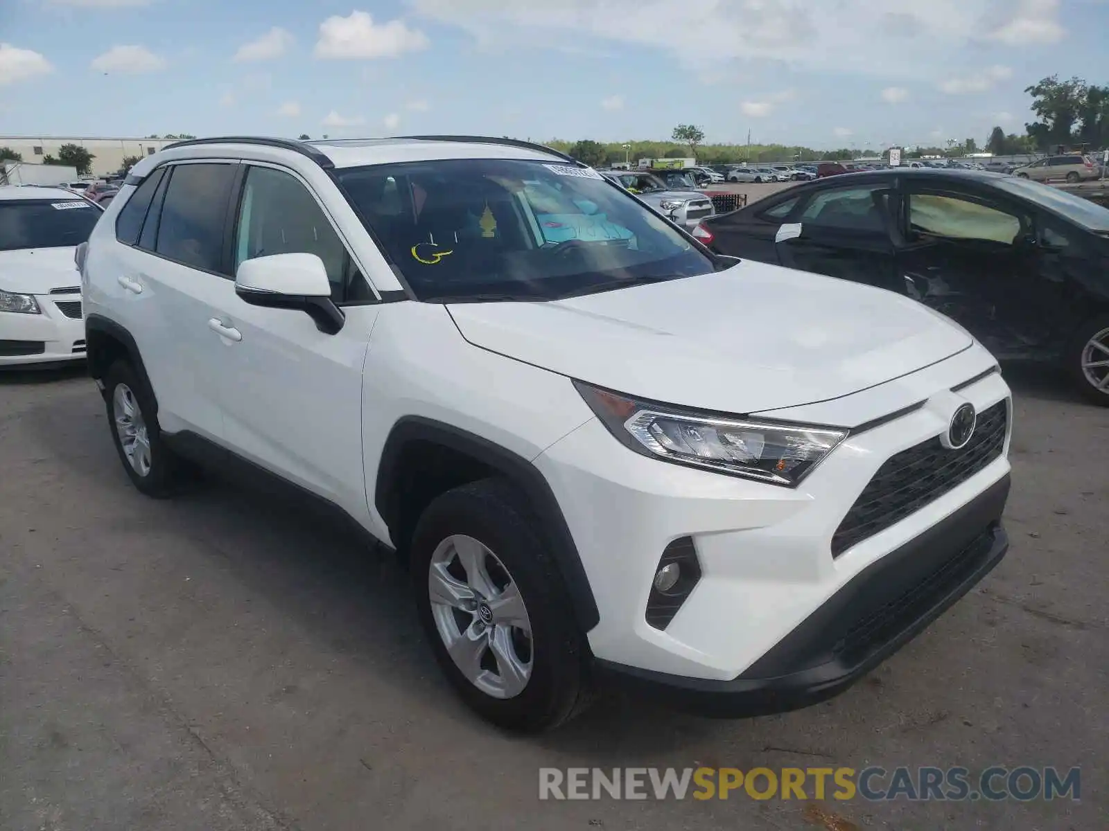 1 Photograph of a damaged car 2T3W1RFV8KW045491 TOYOTA RAV4 2019