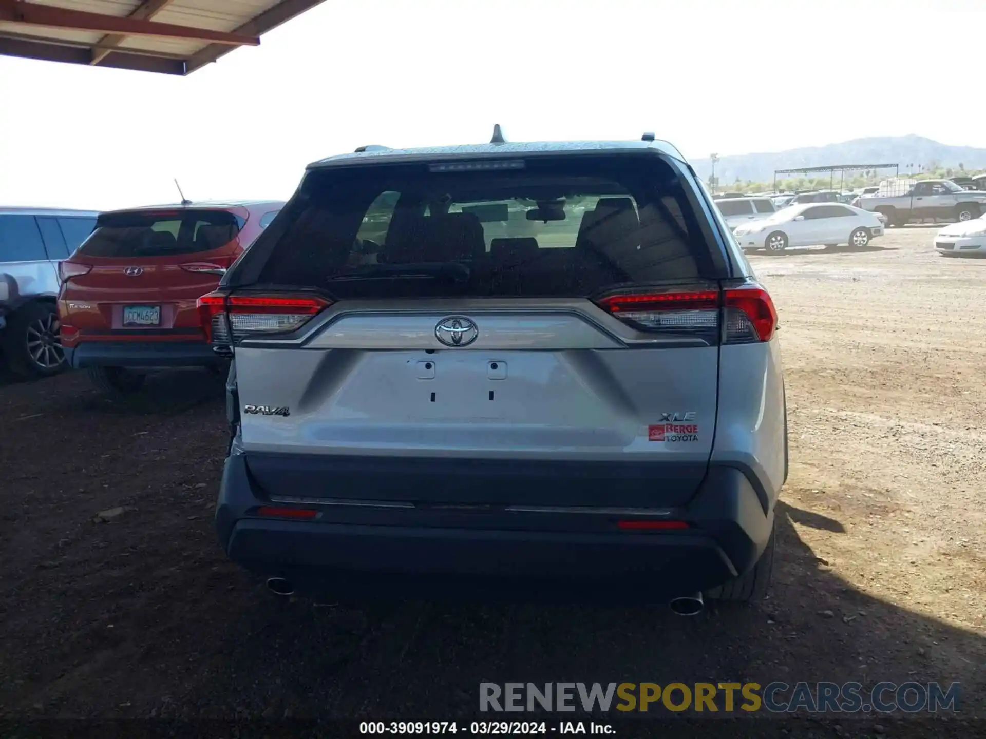 16 Photograph of a damaged car 2T3W1RFV8KW047838 TOYOTA RAV4 2019