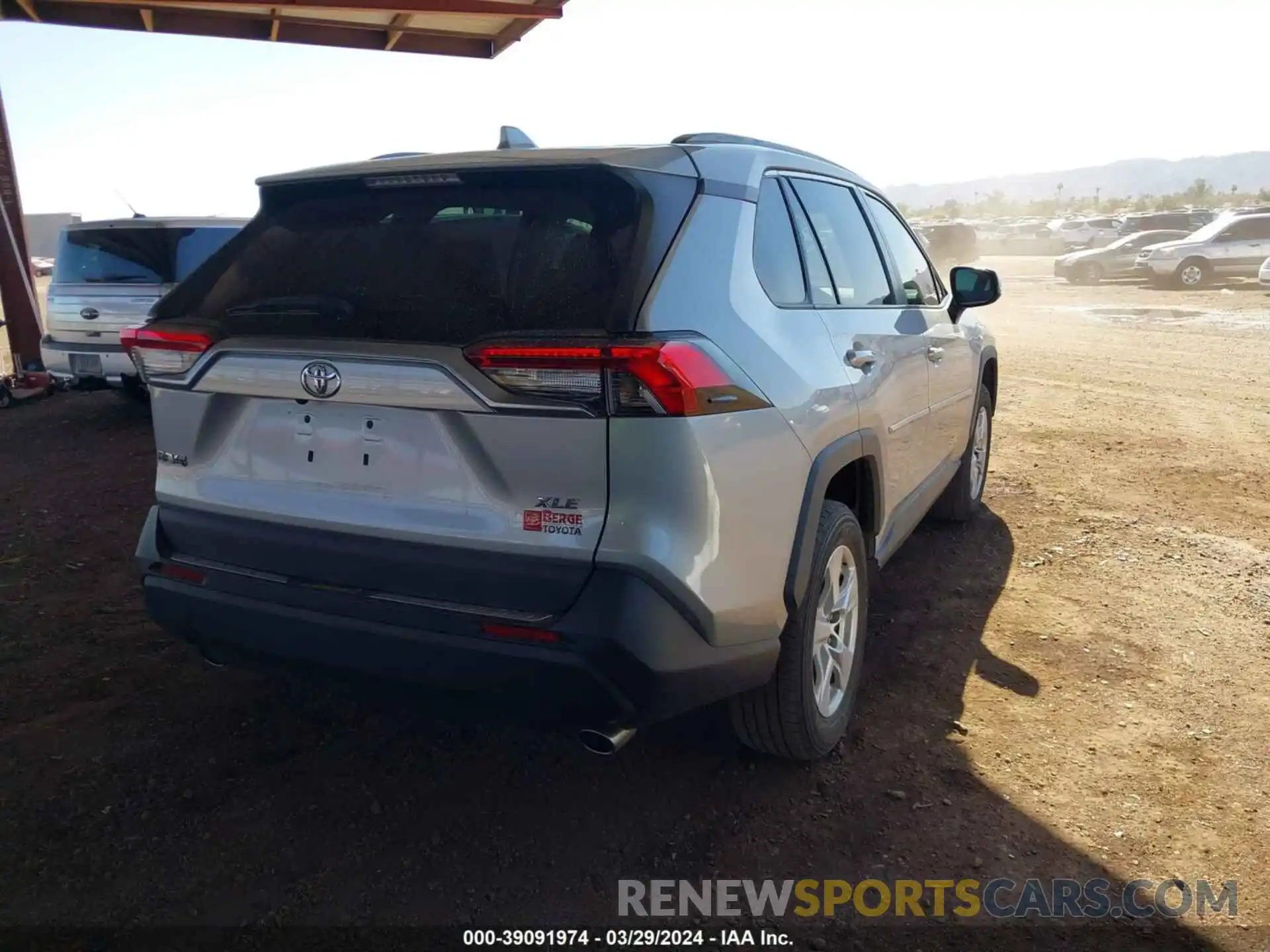 4 Photograph of a damaged car 2T3W1RFV8KW047838 TOYOTA RAV4 2019