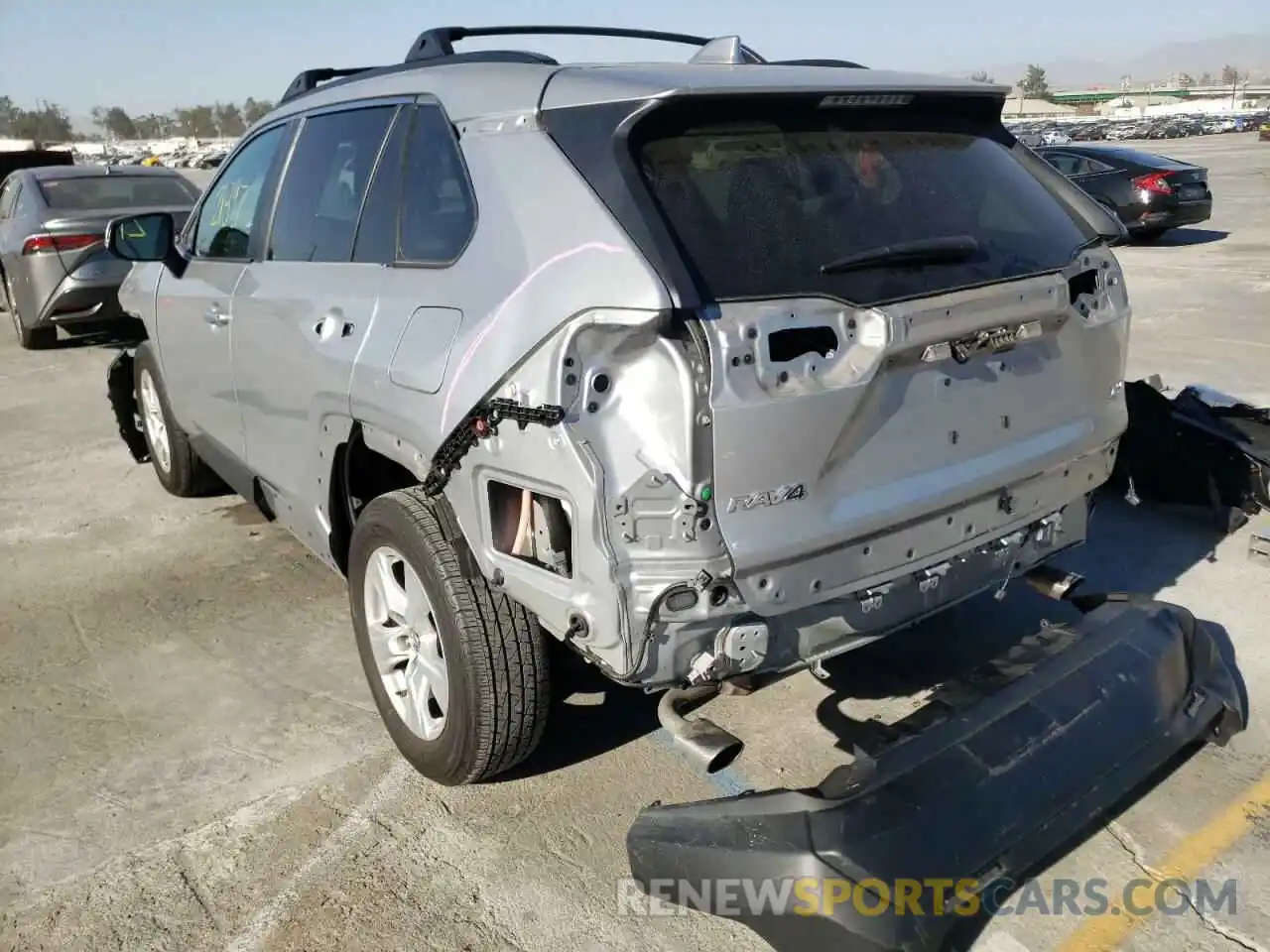 3 Photograph of a damaged car 2T3W1RFV8KW049153 TOYOTA RAV4 2019