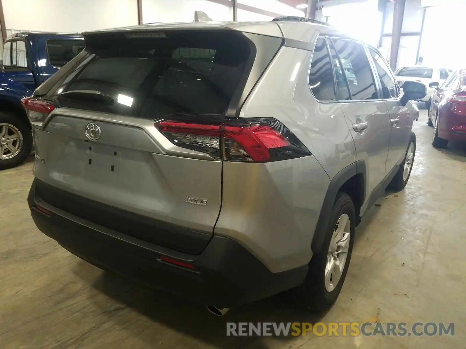 4 Photograph of a damaged car 2T3W1RFV8KW049539 TOYOTA RAV4 2019