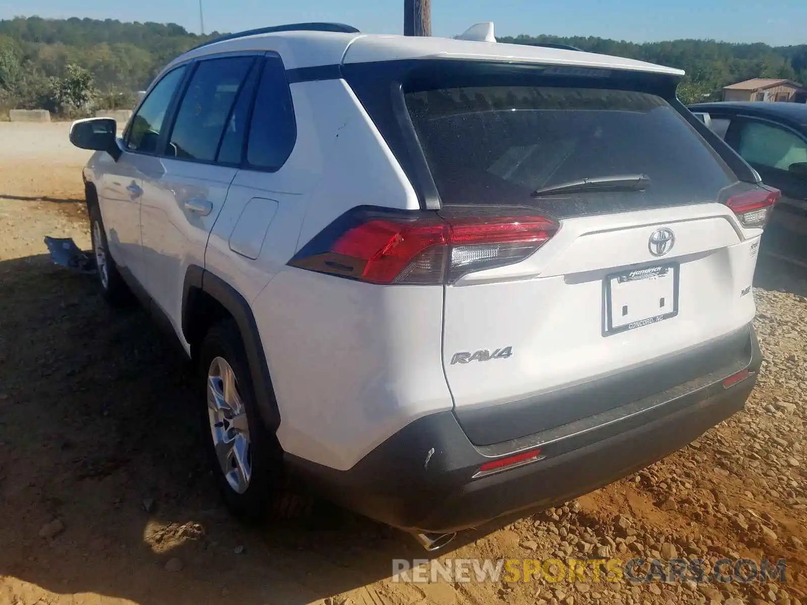 3 Photograph of a damaged car 2T3W1RFV8KW049721 TOYOTA RAV4 2019