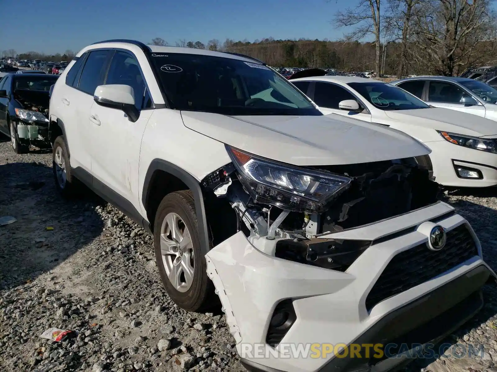 1 Photograph of a damaged car 2T3W1RFV8KW050173 TOYOTA RAV4 2019