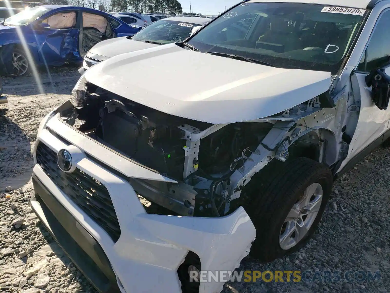 9 Photograph of a damaged car 2T3W1RFV8KW050173 TOYOTA RAV4 2019