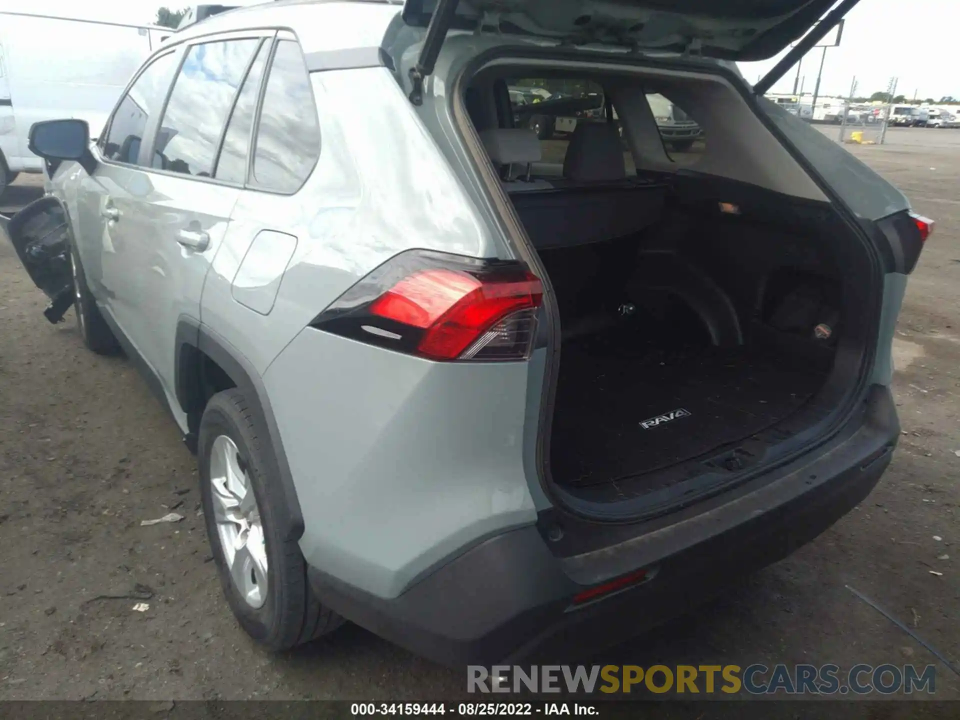 3 Photograph of a damaged car 2T3W1RFV8KW050271 TOYOTA RAV4 2019