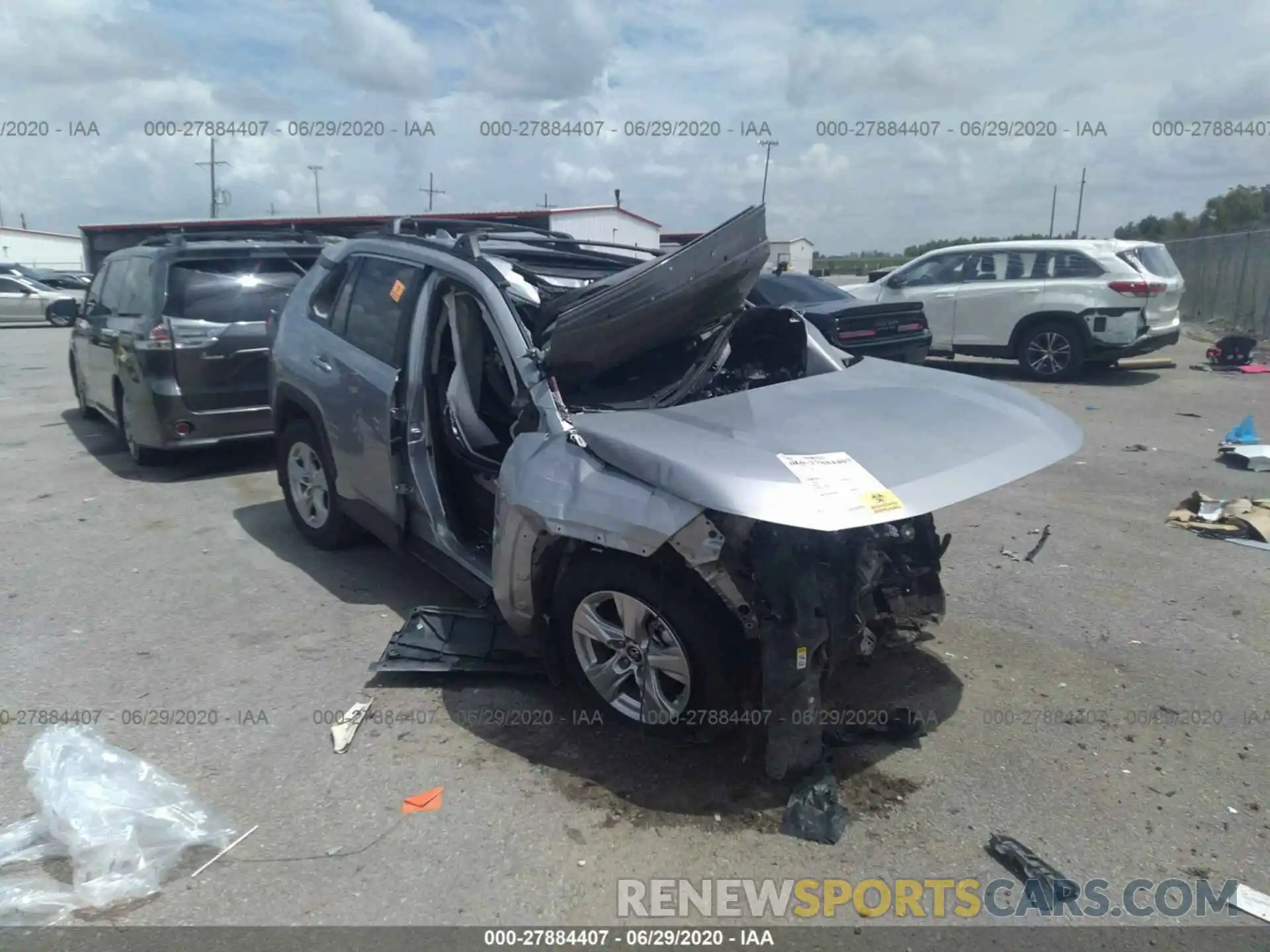 1 Photograph of a damaged car 2T3W1RFV8KW051047 TOYOTA RAV4 2019