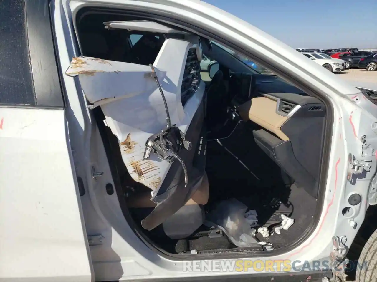 5 Photograph of a damaged car 2T3W1RFV8KW052442 TOYOTA RAV4 2019