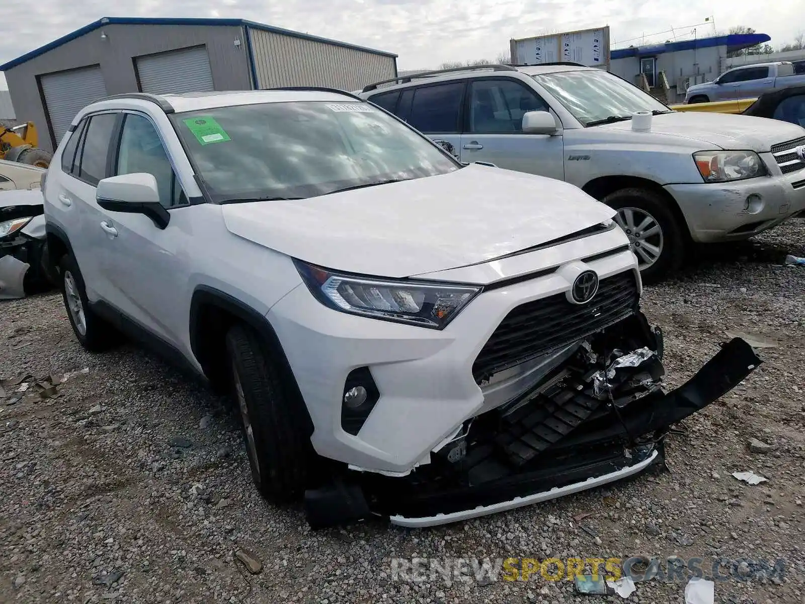 1 Photograph of a damaged car 2T3W1RFV8KW055552 TOYOTA RAV4 2019