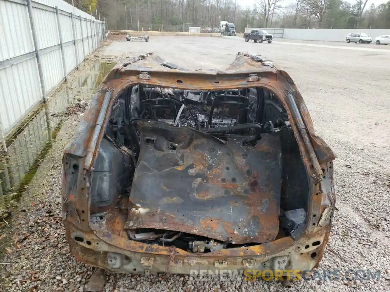 10 Photograph of a damaged car 2T3W1RFV9KC011366 TOYOTA RAV4 2019