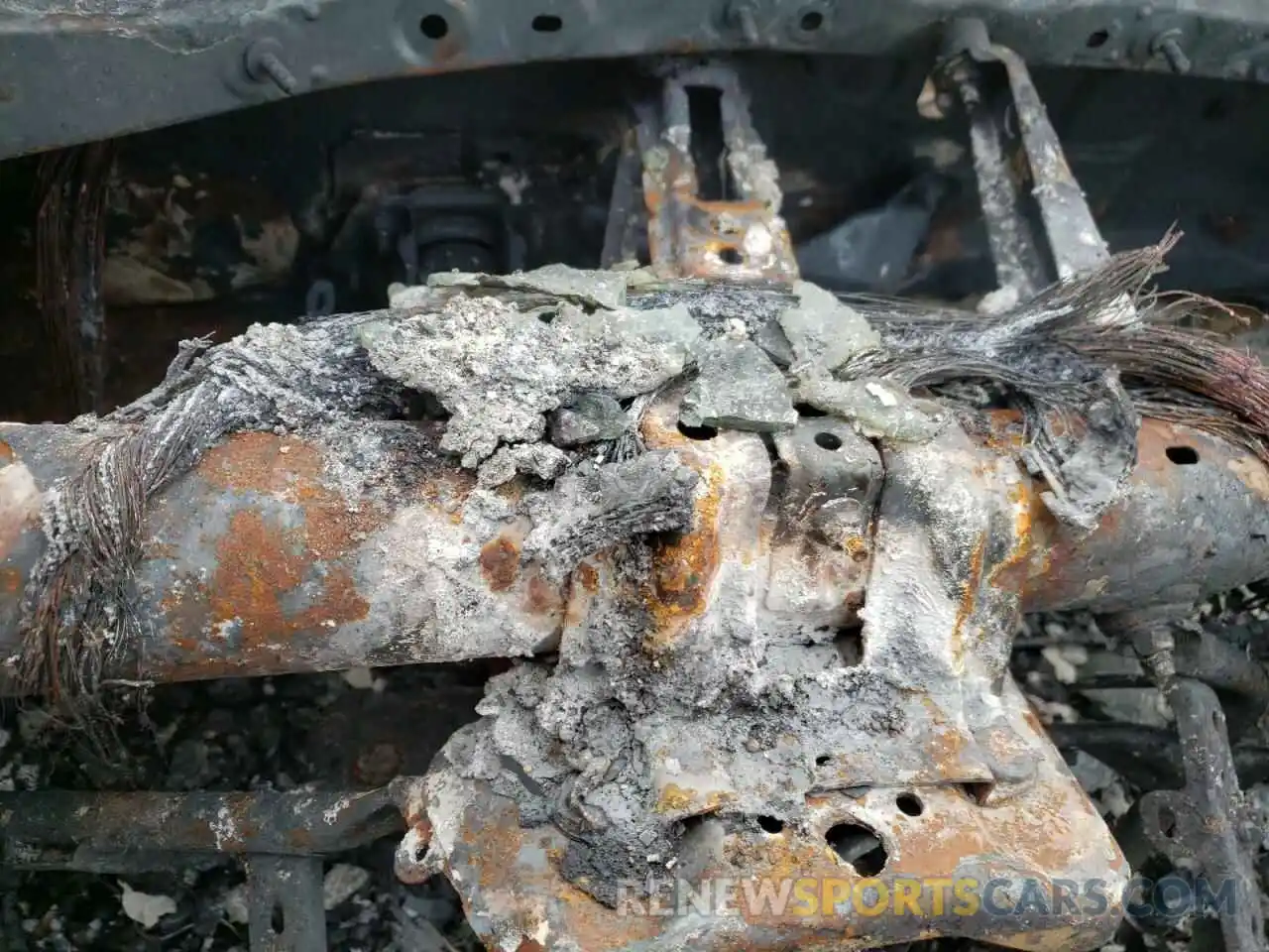 8 Photograph of a damaged car 2T3W1RFV9KC011366 TOYOTA RAV4 2019