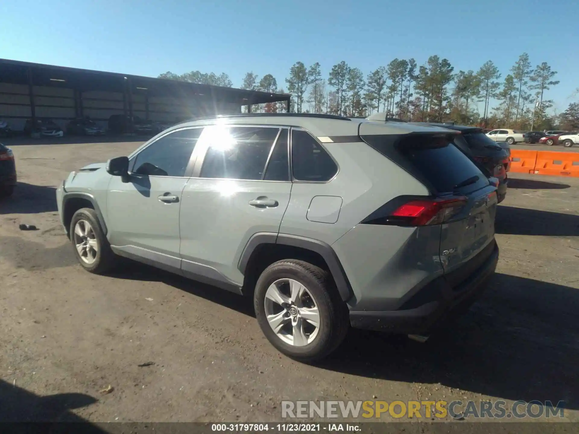 3 Photograph of a damaged car 2T3W1RFV9KC015465 TOYOTA RAV4 2019