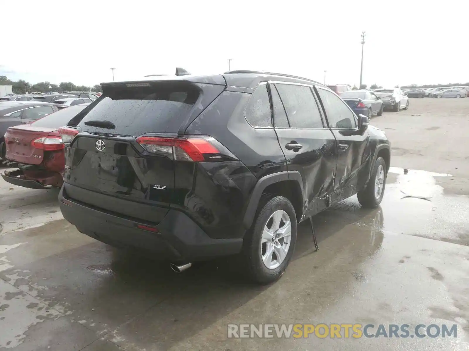 4 Photograph of a damaged car 2T3W1RFV9KC027213 TOYOTA RAV4 2019